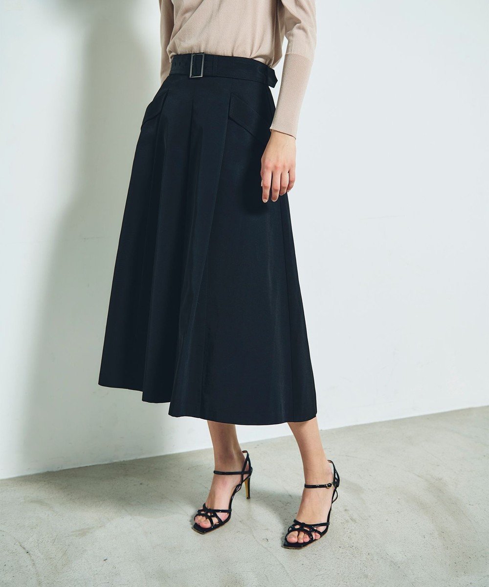 【グレース コンチネンタル/GRACE CONTINENTAL】のグログランタックフレアスカート インテリア・キッズ・メンズ・レディースファッション・服の通販 founy(ファニー) 　ファッション　Fashion　レディースファッション　Fashion for Women　スカート　Skirts　Aライン・フレアスカート　A-Line & Flared Skirts　クロップド　Cropped, Short Length　スマート　Smart, Elegant　トレンド　Trend, Trending Now　ポケット　Pocket, Pocket Detail　エレガント 上品　Elegant　今季　This Season, Current Season　夏　Summer　春　Spring　S/S・春夏　SS, Spring/Summer, Warm Season　ブラック|ID: prp329100004573971 ipo3291000000032650440