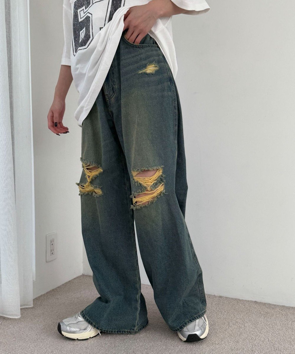 【ウィゴー/WEGO】のダメージワイドデニムパンツ インテリア・キッズ・メンズ・レディースファッション・服の通販 founy(ファニー) 　ファッション　Fashion　レディースファッション　Fashion for Women　パンツ　Pants & Trousers　デニムパンツ・ジーンズ・美脚デニム　Denim Jeans & Pants　春　Spring　秋　Autumn　ガーリー　Girly, Feminine Style　スニーカー　Sneakers, Trainers　スポーツ　Sports, Activewear　スマホ　Smartphone, Mobile Device　ダメージ　Distressed, Destroyed　チェック　Check, Plaid, Tartan　デニム　Denim, Jeans Material　トレンド　Trend, Trending Now　ミュール　Mule, Backless Shoes　冬　Winter / This Winter　S/S・春夏　SS, Spring/Summer, Warm Season　夏　Summer　デニム中濃加工色|ID: prp329100004574118 ipo3291000000032723968