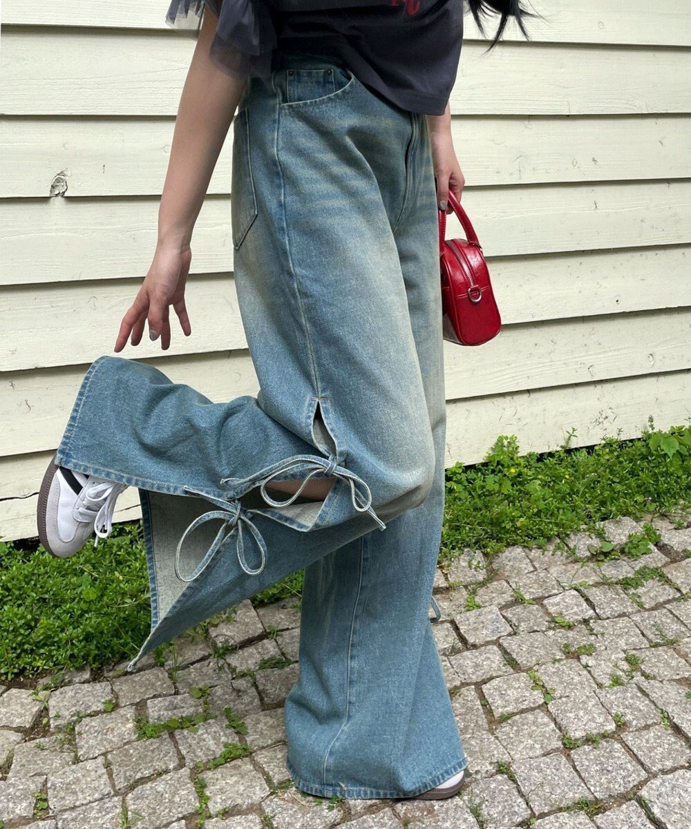 【ウィゴー/WEGO】の【ウエストゴム/楽ちん】サマーデニムサイドリボンパンツ インテリア・キッズ・メンズ・レディースファッション・服の通販 founy(ファニー) 　ファッション　Fashion　レディースファッション　Fashion for Women　パンツ　Pants & Trousers　デニムパンツ・ジーンズ・美脚デニム　Denim Jeans & Pants　ガーリー　Girly, Feminine Style　スニーカー　Sneakers, Trainers　スポーツ　Sports, Activewear　スマホ　Smartphone, Mobile Device　スリット　Slit, Slit Detail　チェック　Check, Plaid, Tartan　デニム　Denim, Jeans Material　ミュール　Mule, Backless Shoes　リボン　Ribbon, Bow　冬　Winter / This Winter　夏　Summer　春　Spring　S/S・春夏　SS, Spring/Summer, Warm Season　楽ちん　Easy Fit, Comfortable　秋　Autumn　デニム中濃加工色|ID: prp329100004574123 ipo3291000000032724006