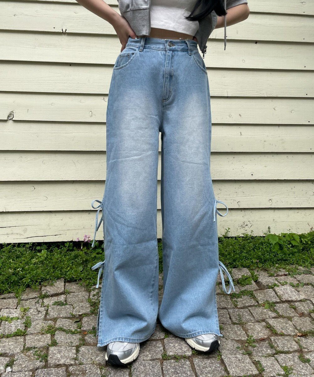 【ウィゴー/WEGO】の【ウエストゴム/楽ちん】サマーデニムサイドリボンパンツ インテリア・キッズ・メンズ・レディースファッション・服の通販 founy(ファニー) ファッション Fashion レディースファッション Fashion for Women パンツ Pants & Trousers デニムパンツ・ジーンズ・美脚デニム Denim Jeans & Pants ガーリー Girly, Feminine Style スニーカー Sneakers, Trainers スポーツ Sports, Activewear スマホ Smartphone, Mobile Device スリット Slit, Slit Detail チェック Check, Plaid, Tartan デニム Denim, Jeans Material ミュール Mule, Backless Shoes リボン Ribbon, Bow 冬 Winter / This Winter 夏 Summer 春 Spring S/S・春夏 SS, Spring/Summer, Warm Season 楽ちん Easy Fit, Comfortable 秋 Autumn デニム淡色|ID: prp329100004574123 ipo3291000000034464222