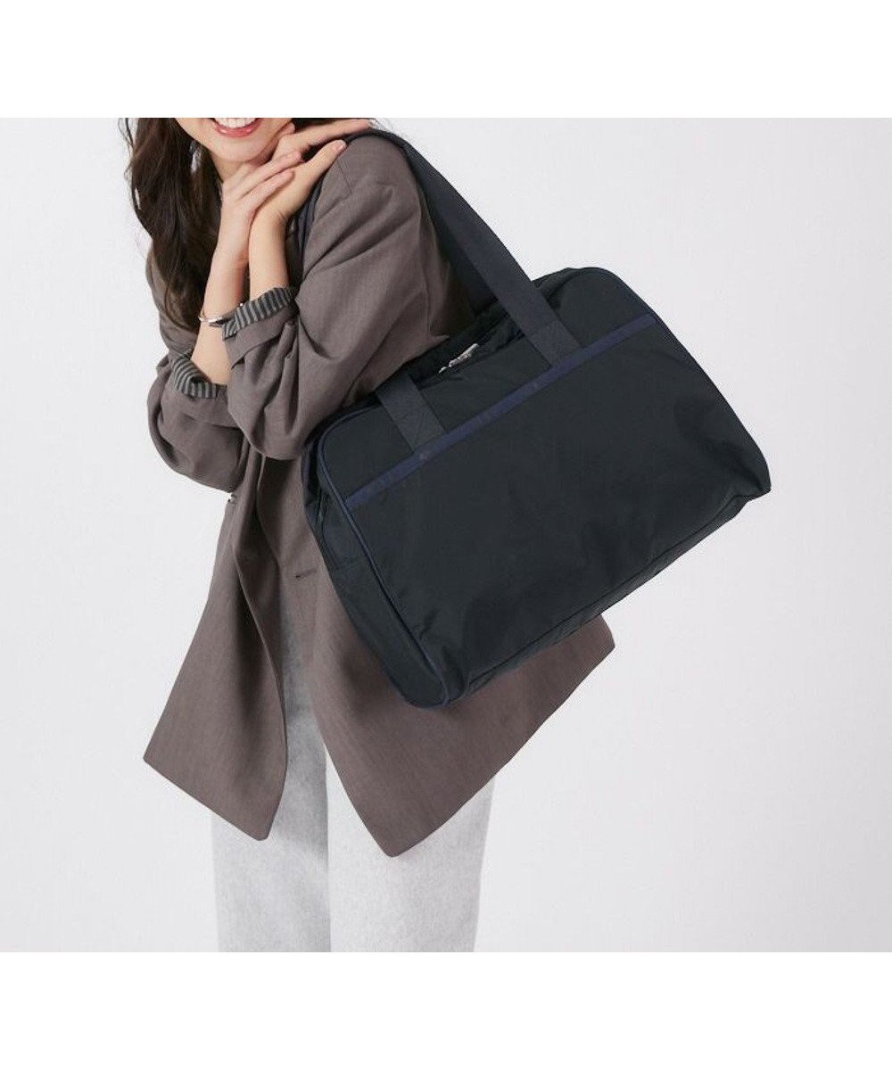 【レスポートサック/LeSportsac】のSMALL CARRYALL DUFFLE/ディープシーブルー インテリア・キッズ・メンズ・レディースファッション・服の通販 founy(ファニー) 　ファッション　Fashion　レディースファッション　Fashion for Women　シンプル　Simple, Minimal　トラベル　Travel, Travel Gear　プリント　Print, Printed Pattern　ボストン　Boston　ボストンバッグ　Boston Bag, Retro Bag　ポケット　Pocket, Pocket Detail　マグネット　Magnet, Magnetic Closure　無地　Plain, Solid Color　ラウンド　Round, Round Neck　再入荷　Restock / Back in Stock　おすすめ　Recommended / Our Picks　旅行　Travel　スーツケース キャリーケース　Suitcase / Carry Case　ビジネス 仕事 通勤　Business / Work / Commuting　ディープシーブルー|ID: prp329100004574888 ipo3291000000033370424
