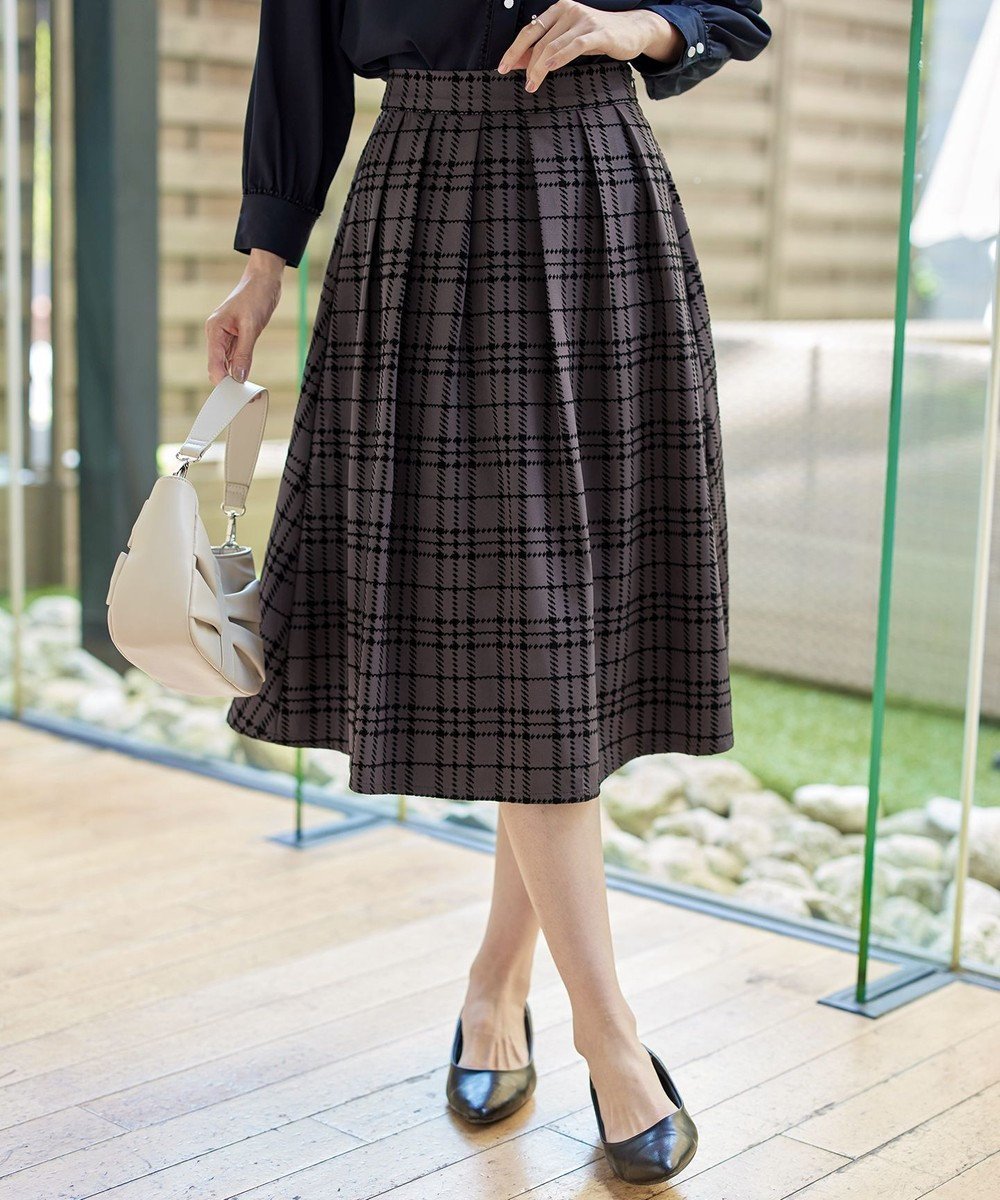 【ティアクラッセ/Tiaclasse】の【洗える】フロッキースカート インテリア・キッズ・メンズ・レディースファッション・服の通販 founy(ファニー) 　ファッション　Fashion　レディースファッション　Fashion for Women　スカート　Skirts　アクセサリー　Fashion Accessories　ウォッシャブル　Machine Washable　オケージョン　Occasion Wear　洗える　Machine Washable　カーディガン　Cardigan, Knitwear　クラシカル　Classical, Vintage-Inspired　チェック　Check, Plaid, Tartan　チュニック　Tunic, Long Top　フェミニン　Feminine, Girly　フォーマル　Formal, Dressy　フラワー　Flower, Floral　フレア　Flare, Flared　フロント　Front, Front Design　楽ちん　Easy Fit, Comfortable　A/W・秋冬　Autumn/Winter　再入荷　Restock / Back in Stock　エレガント 上品　Elegant　新作・新入荷　New Arrivals / New In　ビジネス 仕事 通勤　Business / Work / Commuting　チャコールグレー(チェック柄)|ID: prp329100004576224 ipo3291000000033529467
