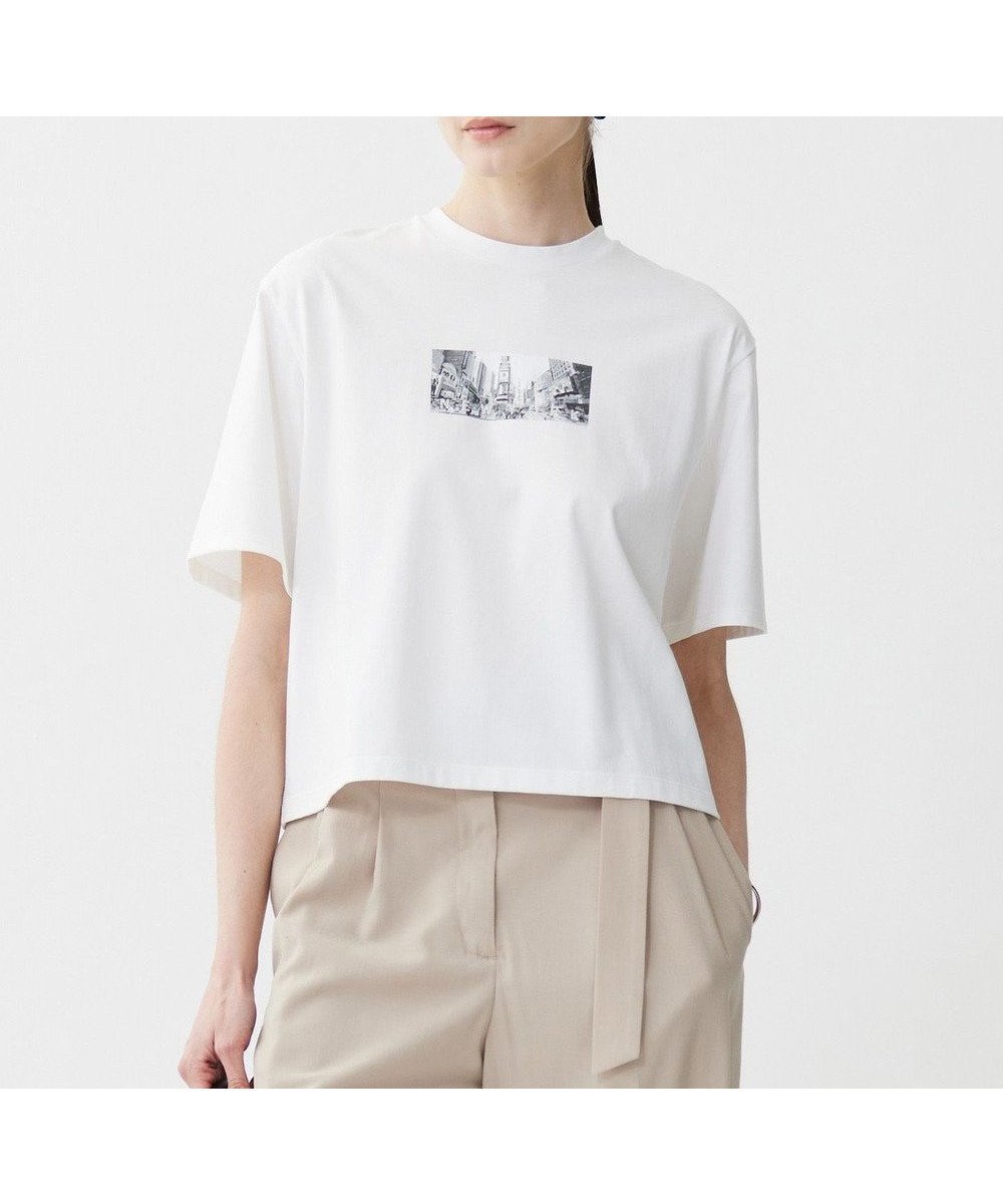【アイシービー/iCB】の【先行予約・接触冷感・UVケア・洗える】クロップド ロゴTEE インテリア・キッズ・メンズ・レディースファッション・服の通販 founy(ファニー) 　ファッション　Fashion　レディースファッション　Fashion for Women　トップス・カットソー　Cut & Sew Tops　シャツ・ブラウス・オフィスカジュアル　Elegant Blouses & Button-Ups　ロングTシャツ・Tシャツ　Longline T-Shirts & Tees　カットソー・ベーシックTシャツ　Cut-and-Sewn Tops / Stretch Tees & Basics　洗える　Machine Washable　カットソー　Cut and Sewn Top　クロップド　Cropped, Short Length　シルク　Silk, 100% Silk　ニューヨーク　New York, NYC Style　プリント　Print, Printed Pattern　A/W・秋冬　Autumn/Winter　2025年　2025　2025春夏・S/S　Spring/Summer 2025 SS25　オフホワイト系|ID: prp329100004576532 ipo3291000000032428582