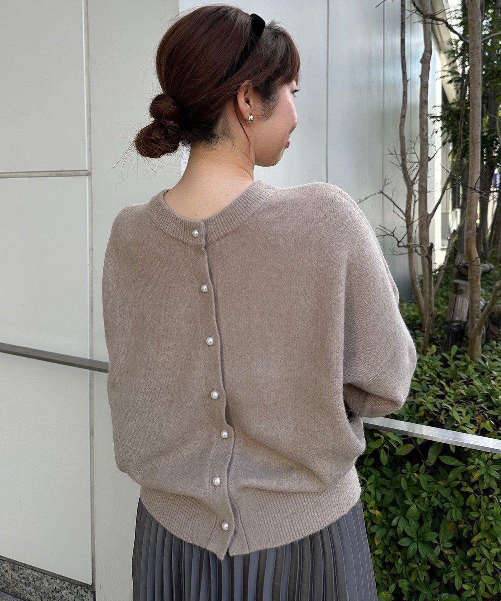 【アンフィーロ 自由区/UNFILO】の【新色追加/洗える】ふわふわニット パールボタンカーディガン インテリア・キッズ・メンズ・レディースファッション・服の通販 founy(ファニー) 　ファッション　Fashion　レディースファッション　Fashion for Women　トップス・カットソー　Cut & Sew Tops　ニット　Knit Tops & Sweaters　カーディガン・羽織り　Layered Style Cardigans　2024年　2024　2024-2025秋冬・A/W　Autumn/Winter 2024–25 AW24–25　アンゴラ　Angora Knitwear　ウォッシャブル　Machine Washable　カーディガン　Cardigan, Knitwear　スキッパー　Skipper, Open Collar　ストレッチ　Stretch, Stretchy Fabric　バラクラバ　Balaclava　パール　Pearl, Pearl Accent　ボトム　Bottoms, Lower Wear　洗える　Machine Washable　A/W・秋冬　Autumn/Winter　[NEW]ベージュ|ID: prp329100004576904 ipo3291000000034310903