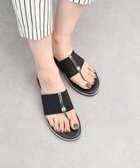 【インター ショシュール/INTER-CHAUSSURES】の【ITALIAN SHOEMAKERS】メタルモチーフトングサンダル ブラック|ID: prp329100004576937 ipo3291000000032416058