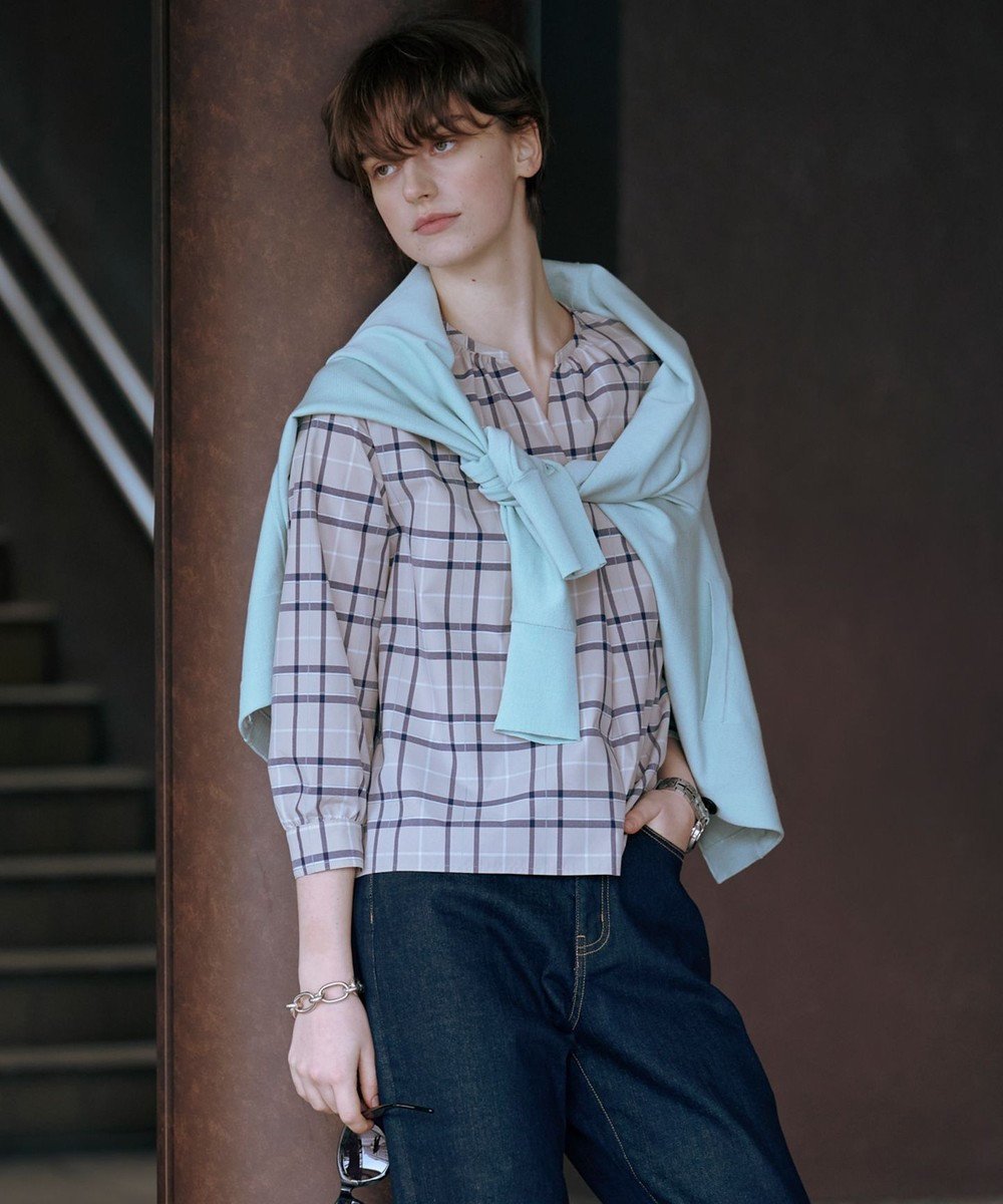 【ジェイ プレス/J.PRESS】の【洗える】コンパクトチェック スタンドカラー ブラウス インテリア・キッズ・メンズ・レディースファッション・服の通販 founy(ファニー) 　ファッション　Fashion　レディースファッション　Ladies' Fashion Online　トップス・カットソー　Tops/Tshirt　シャツ/ブラウス　Shirts/Blouses　おすすめ　Recommend　エレガント 上品　Elegant　コンパクト　Compact　スタンド　Stand　チェック　Check　ペプラム　Peplum　再入荷　Restock/Back In Stock/Re Arrival　夏　Summer　春　Spring　S/S・春夏　Ss・Spring/Summer　洗える　Washable　ベージュチェック系|ID: prp329100004577868 ipo3291000000032651830