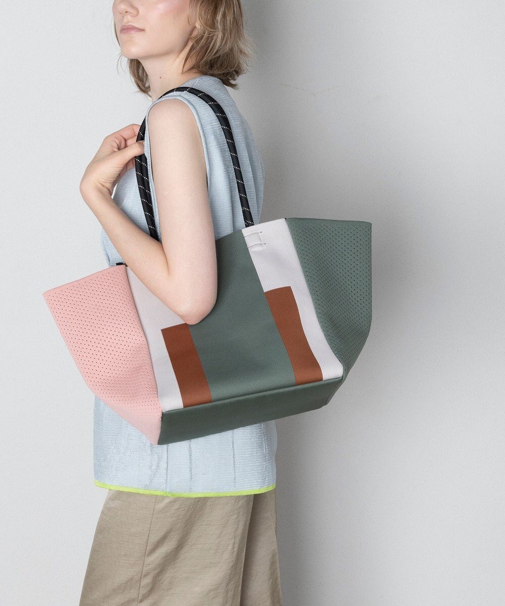 【トリコテ/Tricote】の【 軽くて丈夫・A4サイズ対応】ブロックサイドメッシュバッグ インテリア・キッズ・メンズ・レディースファッション・服の通販 founy(ファニー) 　ファッション　Fashion　レディースファッション　Fashion for Women　バッグ　Bags　シンプル　Simple, Minimal　タオル　Towel, Bath Towel　ビジネス 仕事 通勤　Business / Work / Commuting　ブロック　Block, Solid Block Pattern　マグネット　Magnet, Magnetic Closure　定番　Standard, Basic Item　72PINK|ID: prp329100004577874 ipo3291000000033077783