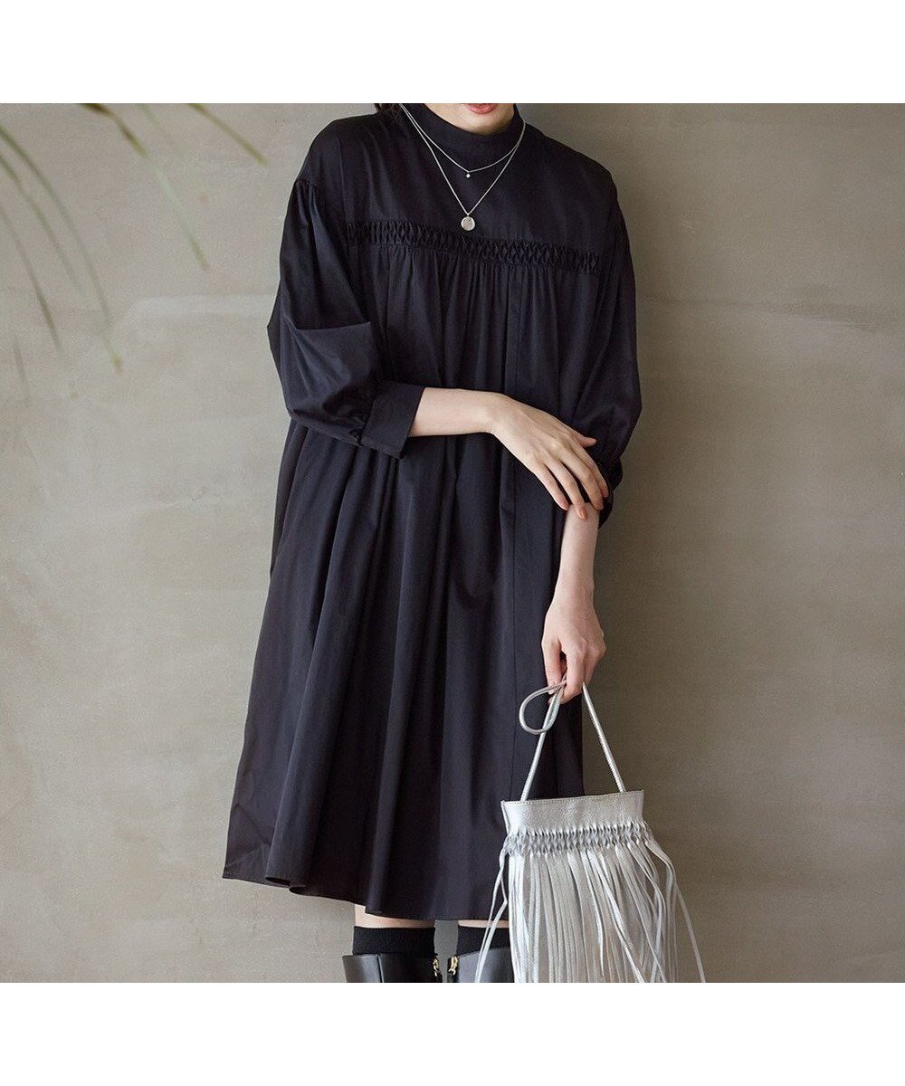 【23区/NIJYUSANKU】の【SLOW/一部店舗限定】ウォッシュドコットンサテン ワンピース 人気、トレンドファッション・服の通販 founy(ファニー) 　ファッション　Fashion　レディースファッション　WOMEN　ワンピース　Dress　秋　Autumn/Fall　サテン　Satin　シャーリング　Shirring　スリーブ　Sleeve　ドレープ　Drape　フェミニン　Feminine　フロント　Front　ロング　Long　A/W・秋冬　Aw・Autumn/Winter・Fw・Fall-Winter　おすすめ　Recommend　2024年　2024　エレガント 上品　Elegant　2024-2025秋冬・A/W　Aw/Autumn/Winter/Fw/Fall/2024-2025　 other-1|ID: prp329100004577880 ipo3291000000032425989