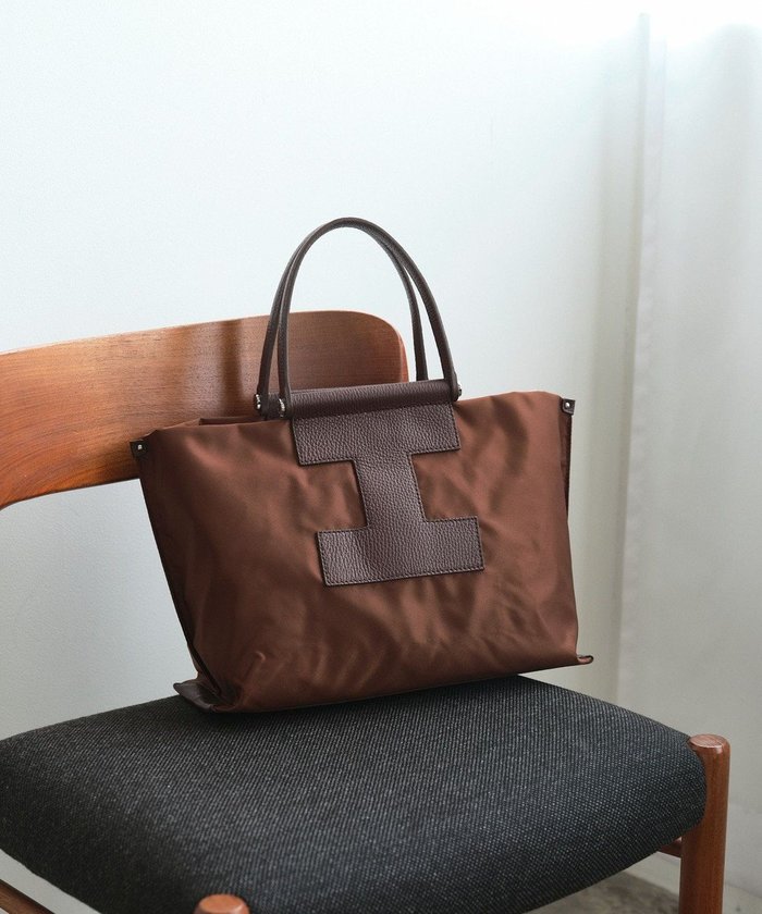 【イアクッチ/IACUCCI】のソルベット M NYLON/RUGA・CERVO インテリア・キッズ・メンズ・レディースファッション・服の通販 founy(ファニー) https://founy.com/ ファッション Fashion レディースファッション Fashion for Women バッグ Bags エレガント 上品 Elegant コレクション Collection, Seasonal Line 人気 Popular, Best Seller おすすめ Recommended / Our Picks ビジネス 仕事 通勤 Business / Work / Commuting |ID: prp329100004577968 ipo3291000000034271606