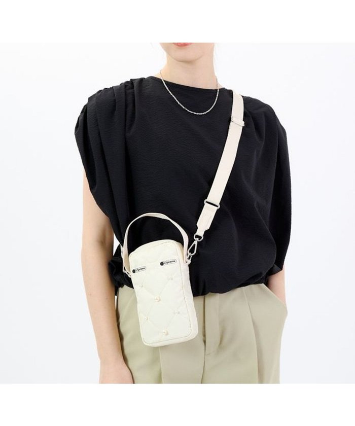 【レスポートサック/LeSportsac】のMINI PHONE W PEARLS/スターライトパール インテリア・キッズ・メンズ・レディースファッション・服の通販 founy(ファニー) https://founy.com/ ファッション Fashion レディースファッション Fashion for Women ウォレット Wallet キルティング Quilted, Quilting コレクション Collection, Seasonal Line コンパクト Compact, Small Size 軽量 Lightweight, Ultra Light ショルダー Shoulder, Shoulder Strap スタイリッシュ Stylish, Fashionable トラベル Travel, Travel Gear パール Pearl, Pearl Accent プリント Print, Printed Pattern ポケット Pocket, Pocket Detail ポシェット Pochette, Mini Bag ポーチ Pouch, Small Case 旅行 Travel スマホケース Smartphone Case |ID: prp329100004578004 ipo3291000000032723342