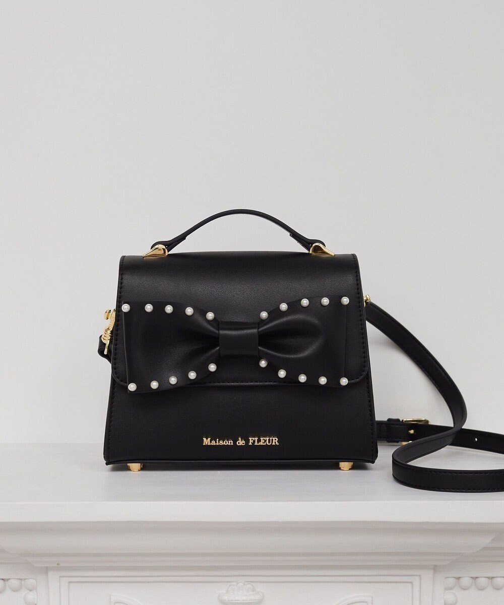 【メゾンドフルール/Maison de FLEUR】のパールリボンバッグ インテリア・キッズ・メンズ・レディースファッション・服の通販 founy(ファニー) 　ファッション　Fashion　レディースファッション　Fashion for Women　バッグ　Bags　おすすめ　Recommended / Our Picks　サンダル　Sandals, Summer Shoes　ショルダー　Shoulder, Shoulder Strap　スクエア　Square, Square Shape　パール　Pearl, Pearl Accent　フォルム　Silhouette, Form　メタル　Metal, Metal Parts　ラップ　Wrap, Wrap Design　リボン　Ribbon, Bow　Black|ID: prp329100004578050 ipo3291000000034271699