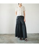 【グレース コンチネンタル/GRACE CONTINENTAL】のレースカットスキッパートップ 人気、トレンドファッション・服の通販 founy(ファニー) ファッション Fashion レディースファッション Fashion for Women トップス・カットソー Cut & Sew Tops シャツ・ブラウス・オフィスカジュアル Elegant Blouses & Button-Ups シャーリング Shirring, Ruched スキッパー Skipper, Open Collar フェミニン Feminine, Girly レース Lace, Lace Fabric 夏 Summer 春 Spring S/S・春夏 SS, Spring/Summer, Warm Season 無地 Plain, Solid Color thumbnail ホワイト|ID: prp329100004579284 ipo3291000000034629072