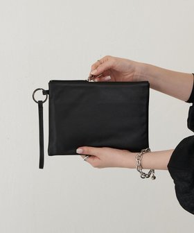 【ラシット/russet】の【2025SS新作】カラビナ付きレザーポーチ(CE-1569) 人気、トレンドファッション・服の通販 founy(ファニー) ファッション Fashion レディースファッション Ladies' Fashion Online 財布 Wallets ポーチ Pouches クラッチ Clutch 軽量 Lightweight シルバー Silver スクエア Square スマート Smart 財布 Wallet チャーム Charm 定番 Standard フォルム Form ポケット Pocket ポーチ Pouch 再入荷 Restock/Back In Stock/Re Arrival おすすめ Recommend 日本製 Made In Japan エレガント 上品 Elegant ギフト プレゼント Gift Present 2025年 2025 2025春夏・S/S Ss,Spring/Summer,2025 |ID:prp329100004579485