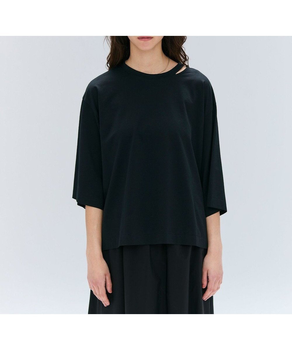 【ベイジ,/BEIGE,】の【洗える・GLOW 8月号掲載】S.BABILA / スリットネックオーバーサイズTシャツ インテリア・キッズ・メンズ・レディースファッション・服の通販 founy(ファニー) 　雑誌掲載アイテム　Magazine Picks & Fashion Features　ファッション雑誌　Fashion Magazines　グロー　GLOW　ファッション　Fashion　レディースファッション　Fashion for Women　トップス・カットソー　Cut & Sew Tops　シャツ・ブラウス・オフィスカジュアル　Elegant Blouses & Button-Ups　ロングTシャツ・Tシャツ　Longline T-Shirts & Tees　カットソー・ベーシックTシャツ　Cut-and-Sewn Tops / Stretch Tees & Basics　春　Spring　洗える　Machine Washable　カットオフ　Cut-Off Design　カットソー　Cut and Sewn Top　シルク　Silk, 100% Silk　スリット　Slit, Slit Detail　雑誌　Magazine, Fashion Magazine　デコルテ　Décolleté, Neckline　デニム　Denim, Jeans Material　8月号　August Issue, Aug. Edition　リラックス　Relax, Relaxed Fit　ワイド　Wide, Wide Fit　S/S・春夏　SS, Spring/Summer, Warm Season　おすすめ　Recommended / Our Picks　夏　Summer　Black|ID: prp329100004579493 ipo3291000000033657335