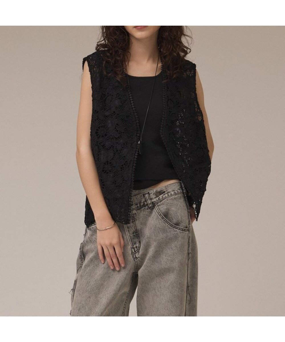 【グレース コンチネンタル/GRACE CONTINENTAL】のレース刺繍ベスト インテリア・キッズ・メンズ・レディースファッション・服の通販 founy(ファニー) ファッション Fashion レディースファッション Fashion for Women アウター Coat / Outerwear Collection トップス・カットソー Cut & Sew Tops ベスト&ジレ / 重ね着スタイル Vests & Gilets インナー Innerwear ケミカル Chemical, Chemical Wash シンプル Simple, Minimal ノースリーブ Sleeveless, No-Sleeve バランス Balance, Style Balance ベスト Vest, Waistcoat ボトム Bottoms, Lower Wear レース Lace, Lace Fabric 夏 Summer 春 Spring S/S・春夏 SS, Spring/Summer, Warm Season ブラック|ID: prp329100004579503 ipo3291000000034271334