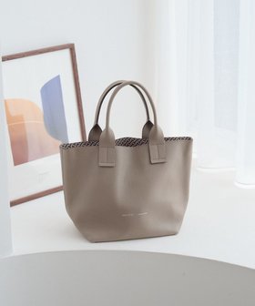 【イアクッチ/IACUCCI】のオペラ S CERVO/STAMPA INTERNA 人気、トレンドファッション・服の通販 founy(ファニー) ファッション Fashion レディースファッション Fashion for Women バッグ Bags イエロー Yellow 春 Spring コレクション Collection, Seasonal Line コンパクト Compact, Small Size シンプル Simple, Minimal 財布 Wallet, Purse フォルム Silhouette, Form プリント Print, Printed Pattern ワンポイント One Point, Statement Accent S/S・春夏 SS, Spring/Summer, Warm Season おすすめ Recommended / Our Picks 夏 Summer 旅行 Travel |ID:prp329100004579551