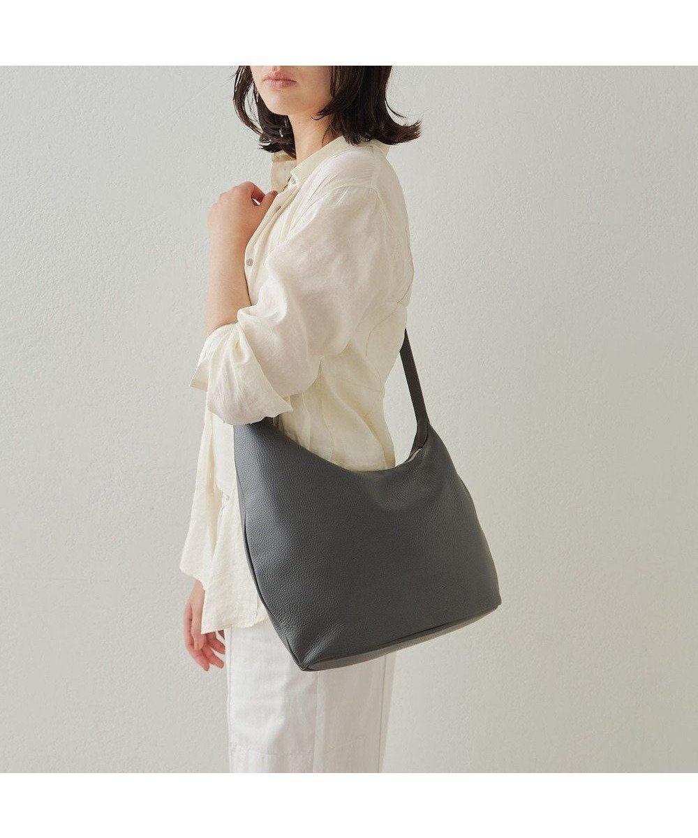 【イアクッチ/IACUCCI】のピスタッロ L CERVO インテリア・キッズ・メンズ・レディースファッション・服の通販 founy(ファニー) ファッション Fashion レディースファッション Fashion for Women アシンメトリー Asymmetrical Style エレガント 上品 Elegant 傘 Umbrella, Parasol ショルダー Shoulder, Shoulder Strap メタル Metal, Metal Parts ワンポイント One Point, Statement Accent A/W・秋冬 Autumn/Winter 旅行 Travel 2025年 2025 2025-2026秋冬・A/W Autumn/Winter 2025–26 AW25–26 チャコールグレー|ID: prp329100004579564 ipo3291000000034269848