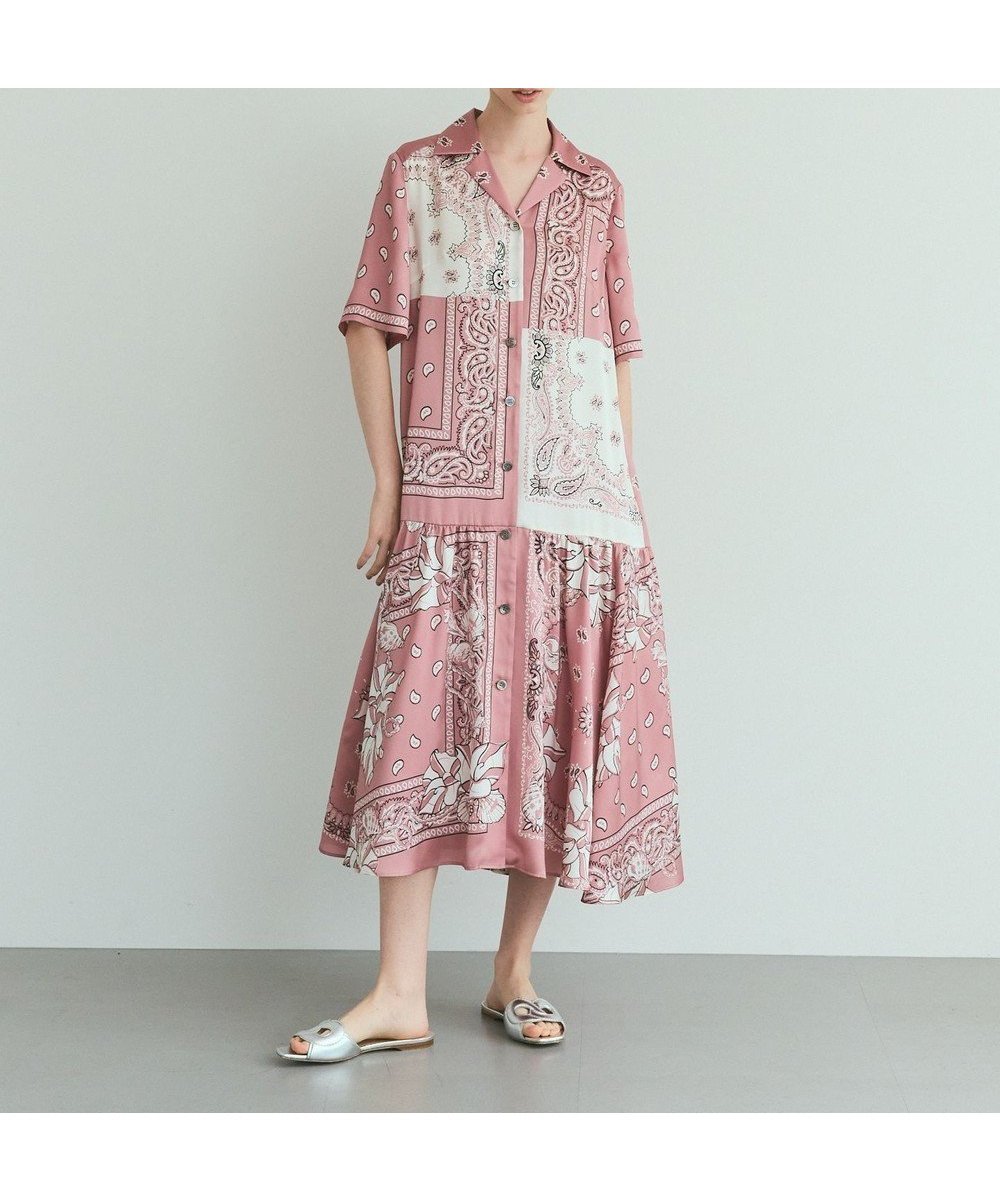【グレース コンチネンタル/GRACE CONTINENTAL】のバンダナプリントシャツドレス インテリア・キッズ・メンズ・レディースファッション・服の通販 founy(ファニー) 　ファッション　Fashion　レディースファッション　Fashion for Women　ワンピース　Dresses　フォーマル・パーティードレス・結婚式用ドレス　Elegant & Casual Dresses　シャツワンピース / 1枚で着映えコーデ　Shirt Dresses　ツイル　Twist, Twisted Detail　パターン　Pattern, Design Print　パッチワーク　Patchwork, Mixed Fabric　モダン　Modern, Contemporary　リラックス　Relax, Relaxed Fit　ヴィンテージ　Vintage Style　夏　Summer　定番　Standard, Basic Item　春　Spring　S/S・春夏　SS, Spring/Summer, Warm Season　ピンク|ID: prp329100004580393 ipo3291000000033372673