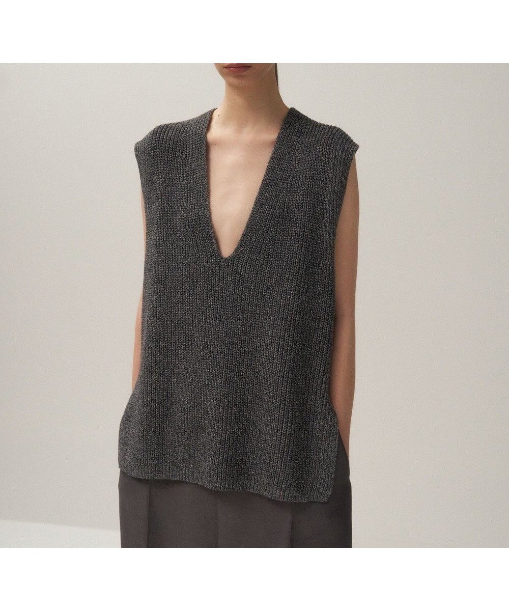 【エイトン/ATON】のSILK WASHI LILIYARN Vネックベスト インテリア・キッズ・メンズ・レディースファッション・服の通販 founy(ファニー) 　ファッション　Fashion　レディースファッション　Ladies' Fashion Online　アウター　Coat Outerwear　トップス・カットソー　Tops/Tshirt　ニット　Knit Tops　ベスト/ジレ　Gilets/Vests　Vネック　V-Neck　春　Spring　吸水　Water Absorption　シルク　Silk　セーター　Sweater　タンク　Tank　手編み　Hand Knitting　ベスト　Vest　リネン　Linen　S/S・春夏　Ss・Spring/Summer　おすすめ　Recommend　夏　Summer　CHARCOAL GRAY|ID: prp329100004580394 ipo3291000000032452818