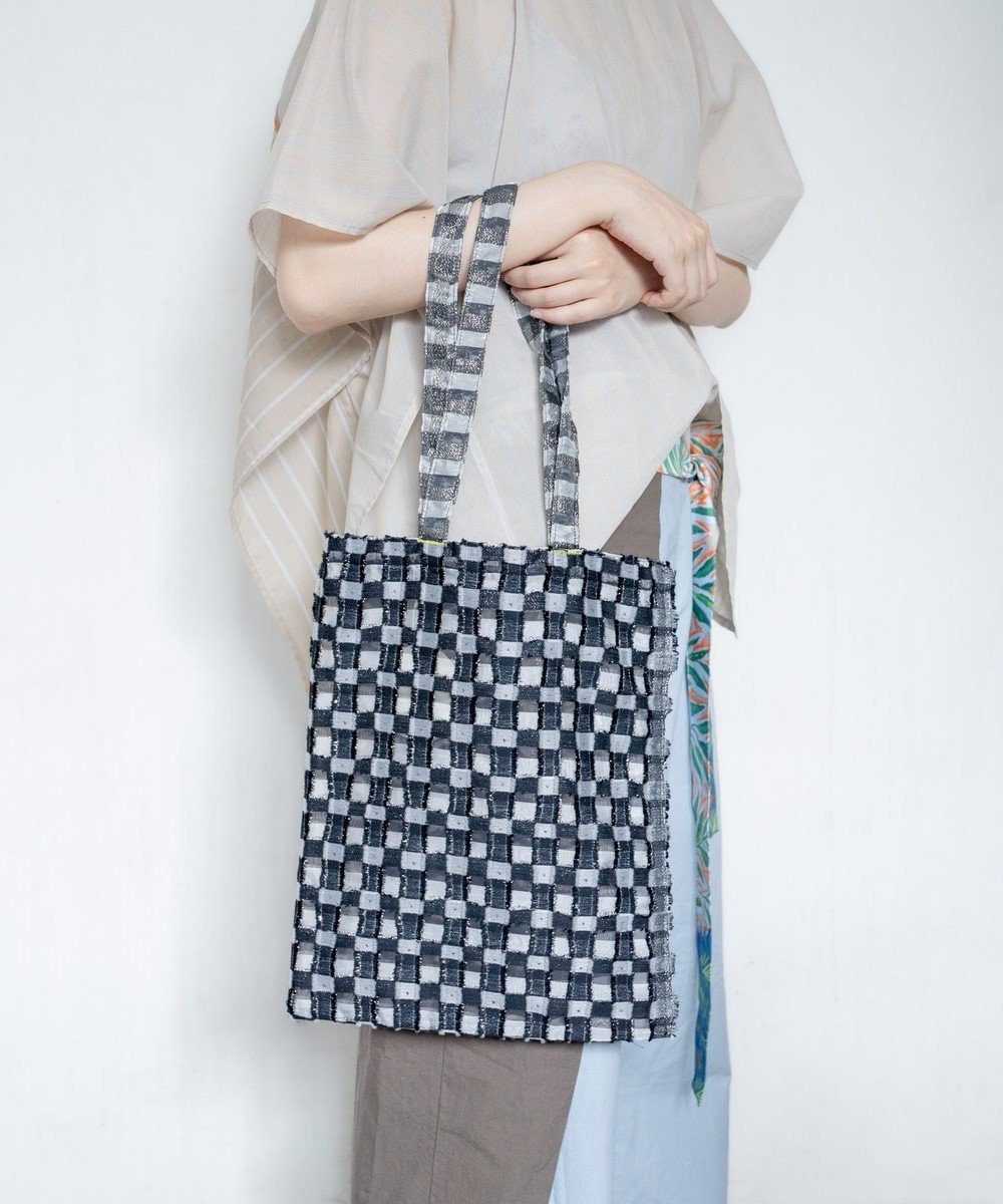 【コキュウ/COQ】のウォーターチェック リバーシブルトートバッグ A4サイズ 人気、トレンドファッション・服の通販 founy(ファニー) ファッション Fashion レディースファッション Fashion for Women バッグ Bags ウォーター Water キュプラ Cupro, Eco Fabric コレクション Collection, Seasonal Line チェック Check, Plaid, Tartan バランス Balance, Style Balance リバーシブル Reversible, Two-Sided 日本製 Made In Japan 犬 Dog other-1|ID: prp329100004580888 ipo3291000000034271081
