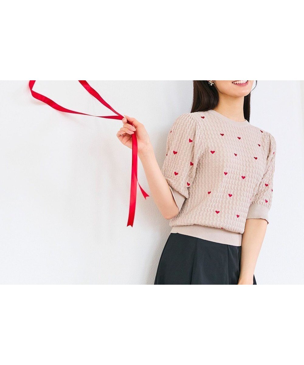 【フェルゥ/Feroux】の【洗える】ハーフスリーブ ハート刺繍 ニット 人気、トレンドファッション・服の通販 founy(ファニー) ファッション Fashion レディースファッション Fashion for Women トップス・カットソー Cut & Sew Tops ニット Knit Tops & Sweaters スリーブ Sleeve, Long Sleeve / Short Sleeve セーター Sweater, Knitwear デニム Denim, Jeans Material ハーフ Half, Half-Length ランダム Random, Irregular 夏 Summer 春 Spring S/S・春夏 SS, Spring/Summer, Warm Season 洗える Machine Washable other-1|ID: prp329100004580962 ipo3291000000034199479