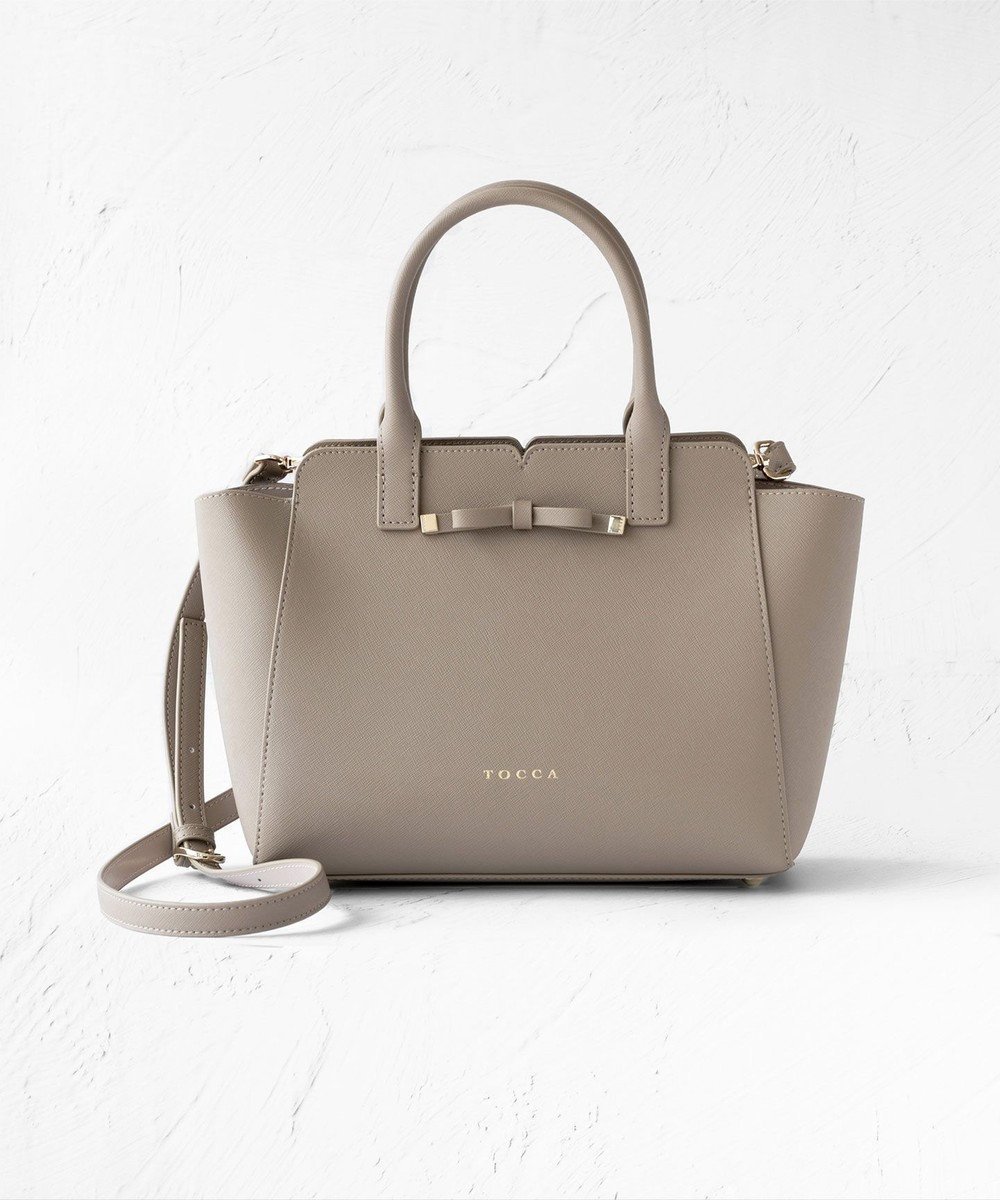 【トッカ/TOCCA】のTINY RIBBON LEATHERTOTE トートバッグ インテリア・キッズ・メンズ・レディースファッション・服の通販 founy(ファニー) 　ファッション　Fashion　レディースファッション　Ladies' Fashion Online　バッグ　Bag　2022年　2022　2022-2023秋冬・A/W　Aw/Autumn/Winter//Fw/Fall-Winter/2022-2023　冬　Winter　ショルダー　Shoulder　シンプル　Simple　フォーマル　Formal　ポケット　Pocket　リボン　Ribbon　エレガント 上品　Elegant　A/W・秋冬　Aw・Autumn/Winter・Fw・Fall-Winter　財布　Wallet　ビジネス 仕事 通勤　Business　ブラウン系|ID: prp329100004582941 ipo3291000000032476479