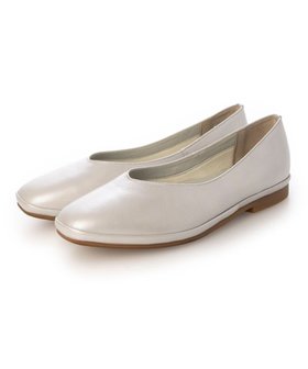 【イング/ing】のing 【サスティナブルシリーズ】Vカットフラットパンプス 人気、トレンドファッション・服の通販 founy(ファニー) ファッション Fashion レディースファッション Fashion for Women 抗菌 Antibacterial, Bacteria-Resistant シューズ Shoes, Footwear シルバー Silver, Metallic Silver シンプル Simple, Minimal スクエア Square, Square Shape トレンド Trend, Trending Now 人気 Popular, Best Seller バランス Balance, Style Balance フラット Flat, Flat Shoes プラット Platform, Platform Shoes プレーン Plain, Simple ベーシック Basic, Essential ライナー Liner, Inner Layer ライニング Inner Lining, Inner Fabric, Lined リラックス Relax, Relaxed Fit おすすめ Recommended / Our Picks エレガント 上品 Elegant ビジネス 仕事 通勤 Business / Work / Commuting |ID:prp329100004582955