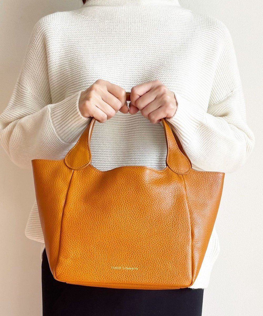 【エクエル ル スティル デヴィ/Hekher Le Style de Vie】の【日本製/セレモニーにも】シュリンクレザー ハンドバッグ small インテリア・キッズ・メンズ・レディースファッション・服の通販 founy(ファニー) 　ファッション　Fashion　レディースファッション　Fashion for Women　エレガント 上品　Elegant　財布　Wallet, Purse　ハンド　Hand, Handmade　フィット　Fit, Slim Fit　ポケット　Pocket, Pocket Detail　日本製　Made In Japan　セレモニー　Ceremony　ビジネス 仕事 通勤　Business / Work / Commuting　キャメル|ID: prp329100004583711 ipo3291000000032676009