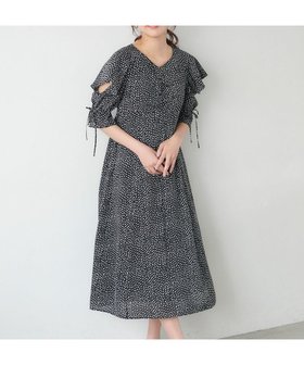 【フェルゥ/Feroux】の【洗える】ショルダーオープンドット ワンピース 人気、トレンドファッション・服の通販 founy(ファニー) ファッション Fashion レディースファッション Ladies' Fashion Online ワンピース Dress サマー Summer ドット Dot フリル Frills プリント Print モノトーン Monotone ランダム Random エレガント 上品 Elegant 夏 Summer 春 Spring S/S・春夏 Ss・Spring/Summer 洗える Washable |ID:prp329100004583998