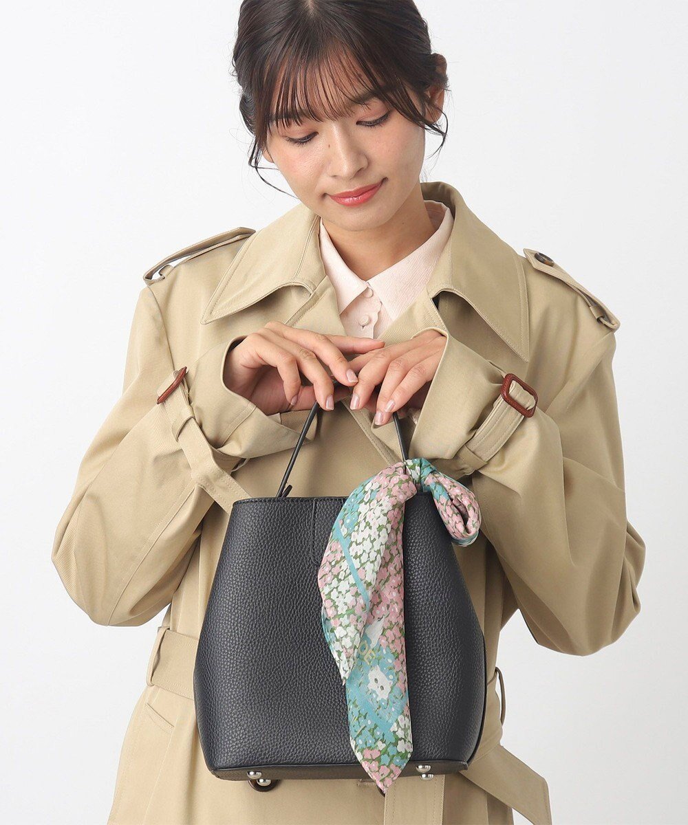 【ムーンバット/MOONBAT】の【WEB限定】PAUL JOE ACCESSOIRES シルクシフォンスカーフ 58×58cm インテリア・キッズ・メンズ・レディースファッション・服の通販 founy(ファニー) ファッション Fashion レディースファッション Fashion for Women アニマル Animal Print 春 Spring コレクション Collection, Seasonal Line シフォン Chiffon, Lightweight Fabric シルク Silk, 100% Silk スカーフ Scarf, Neckwear バンダナ Bandana, Head Scarf パターン Pattern, Design Print フラワー Flower, Floral モチーフ Motif, Design Theme A/W・秋冬 Autumn/Winter S/S・春夏 SS, Spring/Summer, Warm Season 夏 Summer ターコイズブルー|ID: prp329100004584102 ipo3291000000033677043