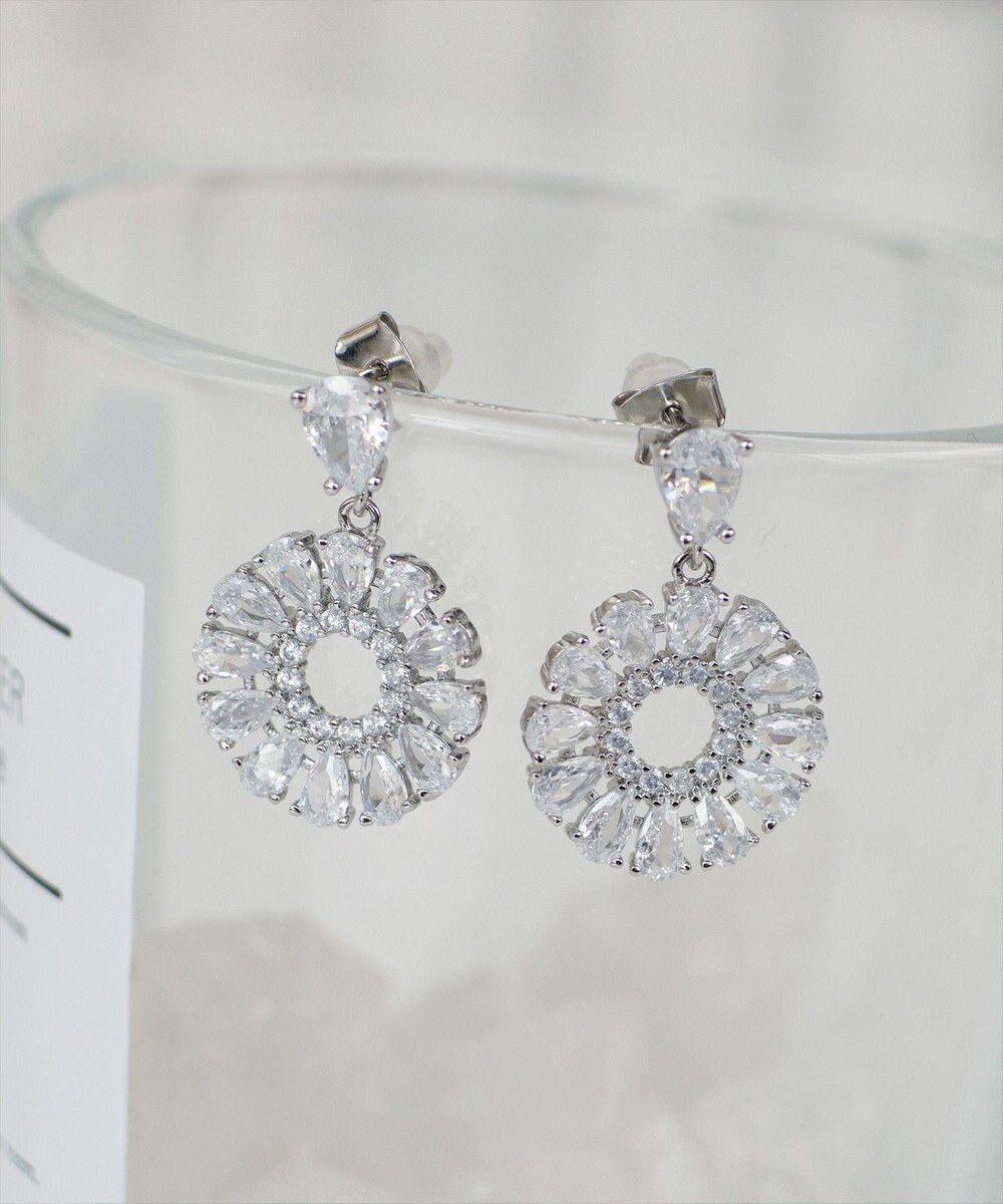 【ティアクラッセ/Tiaclasse】の【金属アレルギー対応】クリスタルフラワーピアス インテリア・キッズ・メンズ・レディースファッション・服の通販 founy(ファニー) 　ファッション　Fashion　レディースファッション　Fashion for Women　アクセサリー　Fashion Accessories　エレガント 上品　Elegant　カッティング　Cutting Detail　カーディガン　Cardigan, Knitwear　コーティング　Coating, Coated Finish　シルバー　Silver, Metallic Silver　チュニック　Tunic, Long Top　再入荷　Restock / Back in Stock　新作・新入荷　New Arrivals / New In　シルバー|ID: prp329100004584173 ipo3291000000033674880