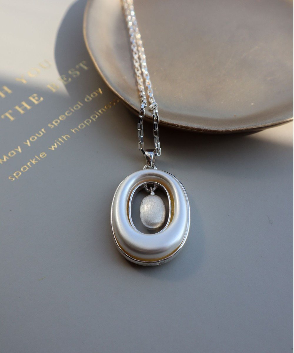 【ティアクラッセ/Tiaclasse】の【安田美沙子さん着用・2way】オーバルパールロングネックレス インテリア・キッズ・メンズ・レディースファッション・服の通販 founy(ファニー) 　ファッション　Fashion　レディースファッション　Fashion for Women　ジュエリー　Jewelry　ネックレス　Necklaces & Pendants　アクセサリー　Fashion Accessories　オーバル　Oval Design　シューズ　Shoes, Footwear　シンプル　Simple, Minimal　ネックレス　Necklace, Pendant Necklace　パール　Pearl, Pearl Accent　メタル　Metal, Metal Parts　リバーシブル　Reversible, Two-Sided　ロング　Long, Long-Length　エレガント 上品　Elegant　再入荷　Restock / Back in Stock　冬　Winter / This Winter　夏　Summer　新作・新入荷　New Arrivals / New In　春　Spring　秋　Autumn　シルバー|ID: prp329100004584207 ipo3291000000035594794