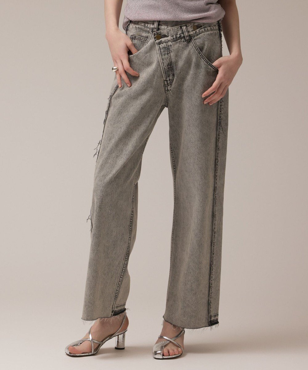 【グレース コンチネンタル/GRACE CONTINENTAL】のリメイクストレートデニムパンツ インテリア・キッズ・メンズ・レディースファッション・服の通販 founy(ファニー) 　ファッション　Fashion　レディースファッション　Ladies' Fashion Online　パンツ　Pants　デニムパンツ　Denim Pants　ヴィンテージ　Vintage　春　Spring　ケミカル　Chemical　シンプル　Simple　ストレート　Straight　デニム　Denim　定番　Standard　パッチ　Patch　フロント　Front　ラップ　Wrap　リアル　Real　リメイク　Remake　ワイド　Wide　S/S・春夏　Ss・Spring/Summer　夏　Summer　グレー|ID: prp329100004584297 ipo3291000000032498558