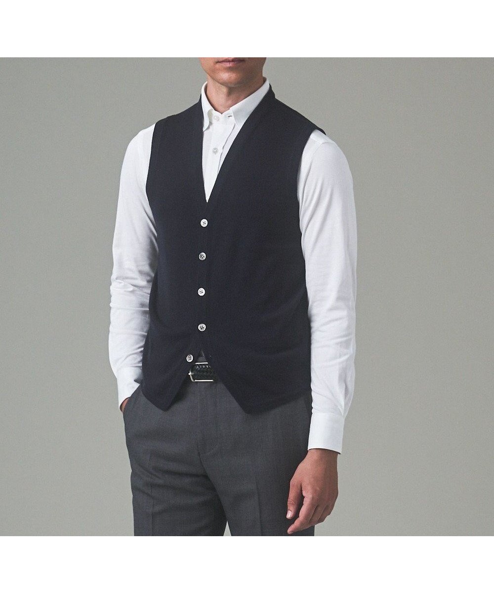 【五大陸/gotairiku / MEN】の体温調整に【洗える/チクチクしにくい/ピリングしにくい】イタリア糸 ハイゲージ ベスト_WOOL100% インテリア・キッズ・メンズ・レディースファッション・服の通販 founy(ファニー) 　ファッション　Fashion　メンズファッション　Fashion for Men　トップス・カットソー　Cut & Sew Tops　ニット・セーター / 定番トップス　Knit Tops & Sweaters　ベスト・ジレ　Vests & Gilets　イタリア　Italy　春　Spring　洗える　Machine Washable　抗菌　Antibacterial, Bacteria-Resistant　軽量　Lightweight, Ultra Light　スタイリッシュ　Stylish, Fashionable　スマート　Smart, Elegant　スーツ　Suit, Formalwear　セーター　Sweater, Knitwear　タートルネック　Turtleneck, High Neck　ドレス　Dress, One-Piece　人気　Popular, Best Seller　パターン　Pattern, Design Print　フラット　Flat, Flat Shoes　ベスト　Vest, Waistcoat　ベーシック　Basic, Essential　ポロシャツ　Polo Shirt, Collared Tee　半袖　Short Sleeve, Half Sleeve　メンズ　Men's, Menswear　レギュラー　Regular, Standard Fit　ロング　Long, Long-Length　冬　Winter / This Winter　A/W・秋冬　Autumn/Winter　S/S・春夏　SS, Spring/Summer, Warm Season　夏　Summer　ネイビー系|ID: prp329100004584445 ipo3291000000034198640