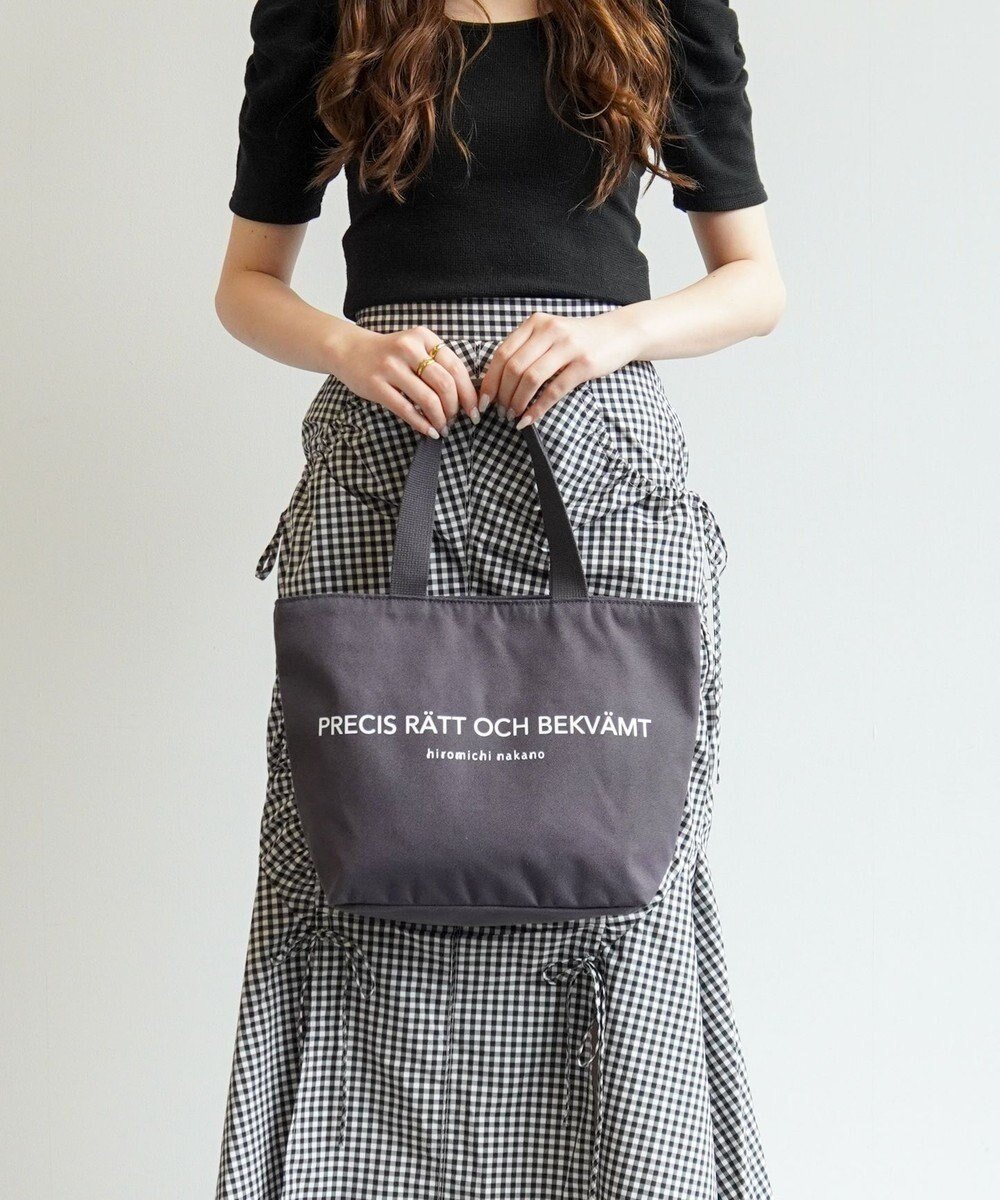 【エースバッグズアンドラゲッジ/ACE BAGS & LUGGAGE】のhiromichi nakano ベッテ トートバッグ B5サイズ 9L 180g 63912 ヒロミチナカノ インテリア・キッズ・メンズ・レディースファッション・服の通販 founy(ファニー) 　ファッション　Fashion　レディースファッション　Ladies' Fashion Online　バッグ　Bag　シンプル　Simple　バランス　Balance　プリント　Print　ポケット　Pocket　オフブラック|ID: prp329100004584641 ipo3291000000032656541