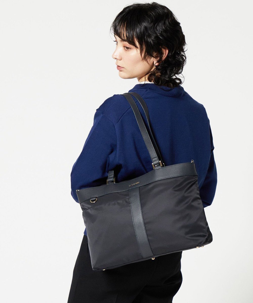 【ラ バガジェリー/LA BAGAGERIE】のコンビ2WAYトートバッグ MEDIUM インテリア・キッズ・メンズ・レディースファッション・服の通販 founy(ファニー) 　ファッション　Fashion　レディースファッション　Fashion for Women　バッグ　Bags　コンビ　Combo, Combination Style　スマート　Smart, Elegant　フェイクレザー　Faux Leather, PU Leather　ポケット　Pocket, Pocket Detail　マグネット　Magnet, Magnetic Closure　エレガント 上品　Elegant　ビジネス 仕事 通勤　Business / Work / Commuting　ネイビー|ID: prp329100004584736 ipo3291000000032771123