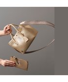 【アクセソワドゥマドモワゼルジャップ/A.D.M.J】の【牛革】メタリックレザー/キューブトート21cm 人気、トレンドファッション・服の通販 founy(ファニー) ファッション Fashion レディースファッション Fashion for Women バッグ Bags アンティーク Antique-Inspired 人気 Popular, Best Seller フォルム Silhouette, Form ポケット Pocket, Pocket Detail マグネット Magnet, Magnetic Closure メタリック Metallic, Shiny Finish モチーフ Motif, Design Theme ラップ Wrap, Wrap Design エレガント 上品 Elegant thumbnail ゴールド|ID: prp329100004584754 ipo3291000000034199852