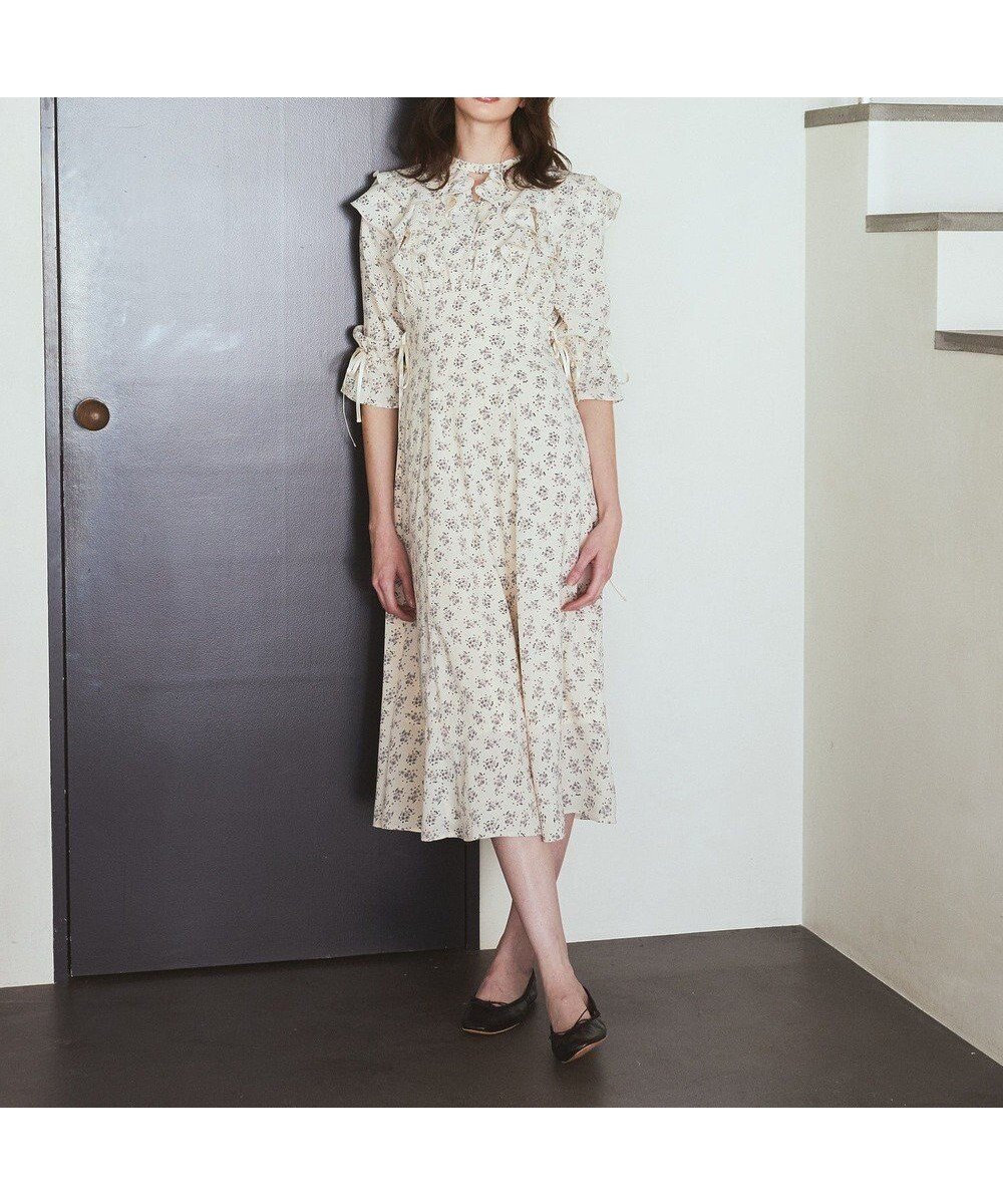 【メゾンドフルール/Maison de FLEUR】のフラワープリントワンピース インテリア・キッズ・メンズ・レディースファッション・服の通販 founy(ファニー) 　ファッション　Fashion　レディースファッション　Fashion for Women　ワンピース　Dresses　おすすめ　Recommended / Our Picks　スマート　Smart, Elegant　フィット　Fit, Slim Fit　フラワー　Flower, Floral　フリル　Frill, Ruffle　フレア　Flare, Flared　プリント　Print, Printed Pattern　ポケット　Pocket, Pocket Detail　ヨーク　Yoke, Yoke Design　リボン　Ribbon, Bow　夏　Summer　春　Spring　S/S・春夏　SS, Spring/Summer, Warm Season　Grayish Blue|ID: prp329100004585612 ipo3291000000032515083