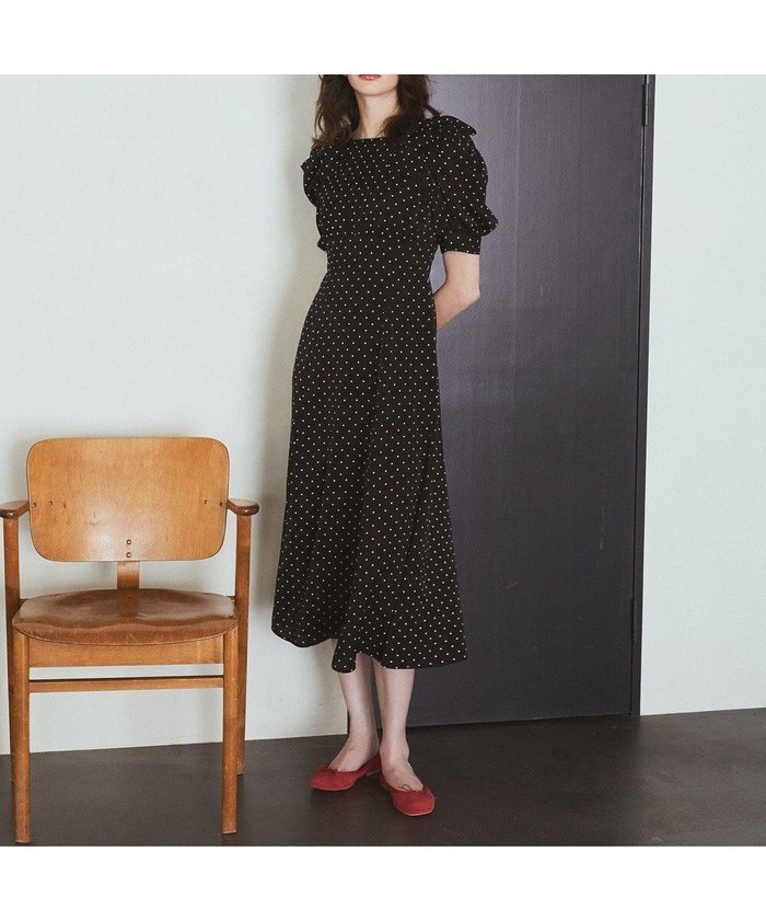 【メゾンドフルール/Maison de FLEUR】のドットワンピース インテリア・キッズ・メンズ・レディースファッション・服の通販 founy(ファニー) https://founy.com/ ファッション Fashion レディースファッション Fashion for Women ワンピース Dresses おすすめ Recommended / Our Picks シャーリング Shirring, Ruched ショルダー Shoulder, Shoulder Strap ドット Polka Dot, Dot Pattern フィット Fit, Slim Fit フォルム Silhouette, Form ポケット Pocket, Pocket Detail リボン Ribbon, Bow エレガント 上品 Elegant 夏 Summer 春 Spring S/S・春夏 SS, Spring/Summer, Warm Season |ID: prp329100004585614 ipo3291000000032515089