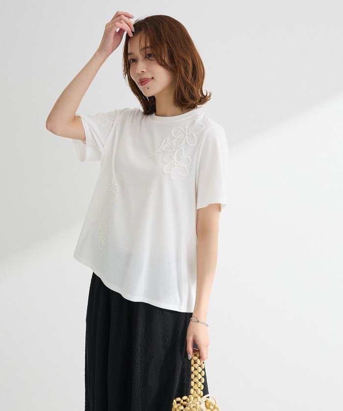 【グリーンパークス/Green Parks】の・SUGAR SPOON コード刺繍TEE インテリア・キッズ・メンズ・レディースファッション・服の通販 founy(ファニー) https://founy.com/ ファッション Fashion レディースファッション Fashion for Women トップス・カットソー Cut & Sew Tops シャツ・ブラウス・オフィスカジュアル Elegant Blouses & Button-Ups ロングTシャツ・Tシャツ Longline T-Shirts & Tees カットソー・ベーシックTシャツ Cut-and-Sewn Tops / Stretch Tees & Basics おすすめ Recommended / Our Picks カットソー Cut and Sewn Top フラワー Flower, Floral ポケット Pocket, Pocket Detail 夏 Summer 春 Spring S/S・春夏 SS, Spring/Summer, Warm Season |ID: prp329100004585618 ipo3291000000032515108