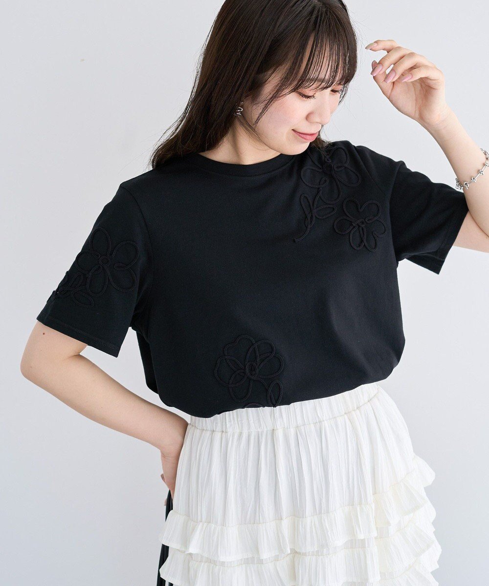 【グリーンパークス/Green Parks】の・SUGAR SPOON コード刺繍TEE インテリア・キッズ・メンズ・レディースファッション・服の通販 founy(ファニー) 　ファッション　Fashion　レディースファッション　Fashion for Women　トップス・カットソー　Cut & Sew Tops　シャツ・ブラウス・オフィスカジュアル　Elegant Blouses & Button-Ups　ロングTシャツ・Tシャツ　Longline T-Shirts & Tees　カットソー・ベーシックTシャツ　Cut-and-Sewn Tops / Stretch Tees & Basics　おすすめ　Recommended / Our Picks　カットソー　Cut and Sewn Top　フラワー　Flower, Floral　ポケット　Pocket, Pocket Detail　夏　Summer　春　Spring　S/S・春夏　SS, Spring/Summer, Warm Season　Black|ID: prp329100004585618 ipo3291000000032515111