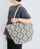 【グリーンパークス/Green Parks】の・ダイヤパターントート 人気、トレンドファッション・服の通販 founy(ファニー) ファッション Fashion レディースファッション Fashion for Women バッグ Bags おすすめ Recommended / Our Picks パターン Pattern, Design Print ポケット Pocket, Pocket Detail マグネット Magnet, Magnetic Closure thumbnail Black|ID: prp329100004585619 ipo3291000000033630240