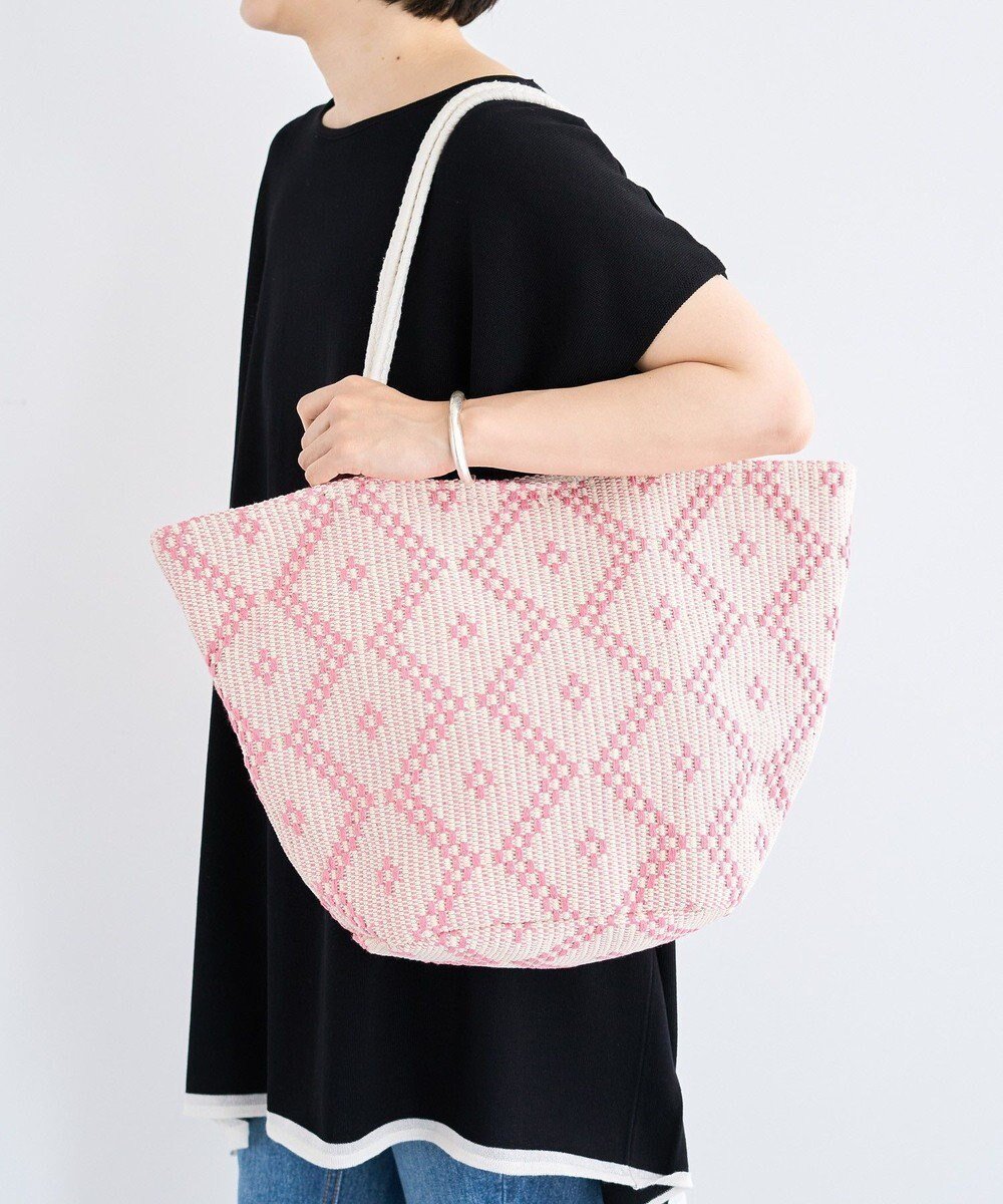 【グリーンパークス/Green Parks】の・ダイヤパターントート インテリア・キッズ・メンズ・レディースファッション・服の通販 founy(ファニー) 　ファッション　Fashion　レディースファッション　Fashion for Women　バッグ　Bags　おすすめ　Recommended / Our Picks　パターン　Pattern, Design Print　ポケット　Pocket, Pocket Detail　マグネット　Magnet, Magnetic Closure　Pink|ID: prp329100004585619 ipo3291000000033630241