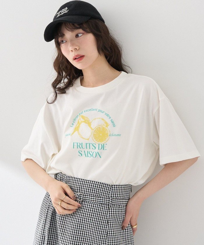 【アースミュージックアンドエコロジー/earth music&ecology】のFRUITS DE SAISONショートT インテリア・キッズ・メンズ・レディースファッション・服の通販 founy(ファニー) https://founy.com/ ファッション Fashion レディースファッション Fashion for Women トップス・カットソー Cut & Sew Tops シャツ・ブラウス・オフィスカジュアル Elegant Blouses & Button-Ups ロングTシャツ・Tシャツ Longline T-Shirts & Tees カットソー・ベーシックTシャツ Cut-and-Sewn Tops / Stretch Tees & Basics 春 Spring 洗える Machine Washable カットソー Cut and Sewn Top クール Cool, Chic サマー Summer, Summer Style ショート Short, Short Length デニム Denim, Jeans Material ポケット Pocket, Pocket Detail モチーフ Motif, Design Theme S/S・春夏 SS, Spring/Summer, Warm Season 夏 Summer |ID: prp329100004586757 ipo3291000000032526647
