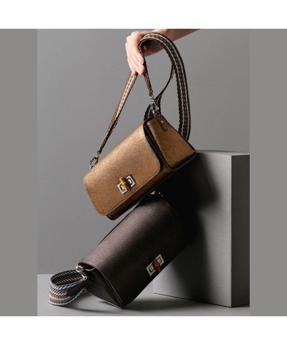 【アクセソワドゥマドモワゼルジャップ/A.D.M.J】の【牛革】メタリックレザー/ラウンドターンロックショルダー 人気、トレンドファッション・服の通販 founy(ファニー) ファッション Fashion レディースファッション Fashion for Women アンティーク Antique-Inspired コンパクト Compact, Small Size ショルダー Shoulder, Shoulder Strap ポケット Pocket, Pocket Detail メタリック Metallic, Shiny Finish モチーフ Motif, Design Theme エレガント 上品 Elegant other-1|ID: prp329100004586945 ipo3291000000033656651