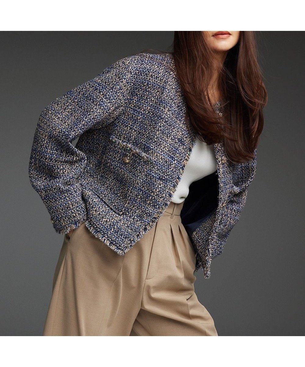 【23区/NIJYUSANKU】の【滝沢眞規子さん着用】GIOLICA ボタン ツイード ジャケット インテリア・キッズ・メンズ・レディースファッション・服の通販 founy(ファニー) 　ファッションモデル・俳優・女優　Models　女性　Women　滝沢眞規子　Takizawa Makiko　ファッション　Fashion　レディースファッション　Fashion for Women　アウター　Coat / Outerwear Collection　レディースジャケット・軽アウター　Jackets　ノーカラージャケット / シンプル上品コーデ　Collarless Jackets　イタリア　Italy　エレガント 上品　Elegant　オレンジ　Orange　春　Spring　クラシック　Classic, Timeless Style　シンプル　Simple, Minimal　ジャケット　Jacket, Outerwear　チェーン　Chain, Chain Strap　ツイード／ツィード　Choker, Choker Necklace　ツイード　Twill, Twill Weave　テクスチャー　Texture, Textured Fabric　デニム　Denim, Jeans Material　フランス　France, French　プリント　Print, Printed Pattern　ボトム　Bottoms, Lower Wear　ミックス　Mix, Mixed Style　メタル　Metal, Metal Parts　モダン　Modern, Contemporary　リボン　Ribbon, Bow　S/S・春夏　SS, Spring/Summer, Warm Season　おすすめ　Recommended / Our Picks　夏　Summer　ブルー×ベージュ|ID: prp329100004587938 ipo3291000000033664838