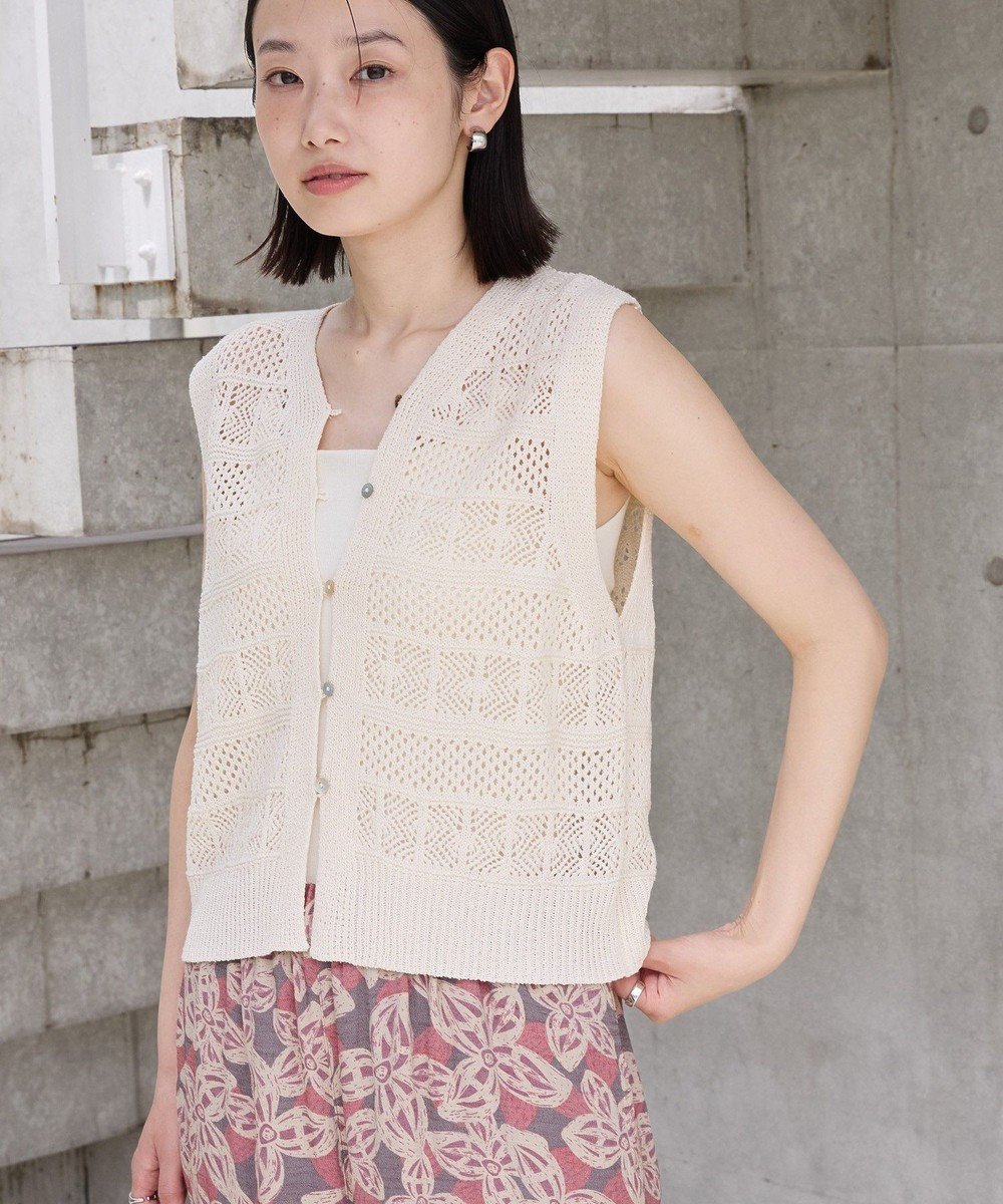 【アメリカンホリック/AMERICAN HOLIC】の【前後2WAY】レース編みニットベスト 人気、トレンドファッション・服の通販 founy(ファニー) 　ファッション　Fashion　レディースファッション　Fashion for Women　アウター　Coat / Outerwear Collection　トップス・カットソー　Cut & Sew Tops　ニット　Knit Tops & Sweaters　ベスト&ジレ / 重ね着スタイル　Vests & Gilets　キャミソール　Camisole, Spaghetti Strap Top　コンパクト　Compact, Small Size　チューブ　Tube, Tube Top　トレンド　Trend, Trending Now　ベスト　Vest, Waistcoat　ポケット　Pocket, Pocket Detail　レース　Lace, Lace Fabric　ロング　Long, Long-Length　夏　Summer　春　Spring　S/S・春夏　SS, Spring/Summer, Warm Season　 other-1|ID: prp329100004588875 ipo3291000000033617066