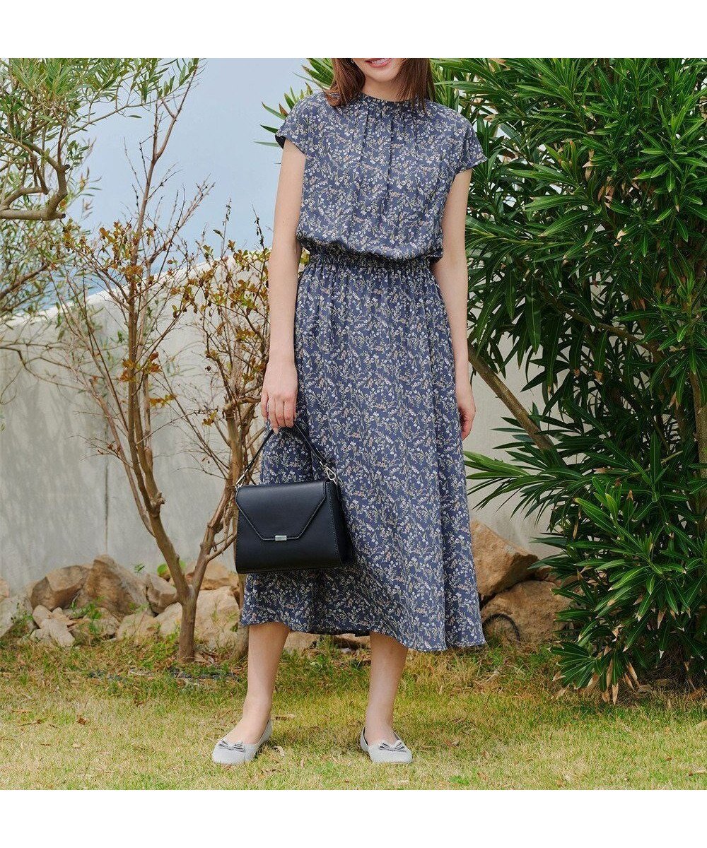【ティアクラッセ/Tiaclasse】の【洗える】花柄フレンチスリーブワンピース 人気、トレンドファッション・服の通販 founy(ファニー) 　ファッション　Fashion　レディースファッション　Fashion for Women　ワンピース　Dresses　アクセサリー　Fashion Accessories　春　Spring　洗える　Machine Washable　秋　Autumn　カーディガン　Cardigan, Knitwear　スリーブ　Sleeve, Long Sleeve / Short Sleeve　チュニック　Tunic, Long Top　ハイネック　High Neck, Mock Neck　フェミニン　Feminine, Girly　フラワー　Flower, Floral　フリル　Frill, Ruffle　フレンチ　French, French Style　ブラウジング　Blouson Silhouette, Cinched Waist　プリント　Print, Printed Pattern　ロング　Long, Long-Length　楽ちん　Easy Fit, Comfortable　S/S・春夏　SS, Spring/Summer, Warm Season　再入荷　Restock / Back in Stock　夏　Summer　エレガント 上品　Elegant　新作・新入荷　New Arrivals / New In　 other-1|ID: prp329100004588982 ipo3291000000032555339