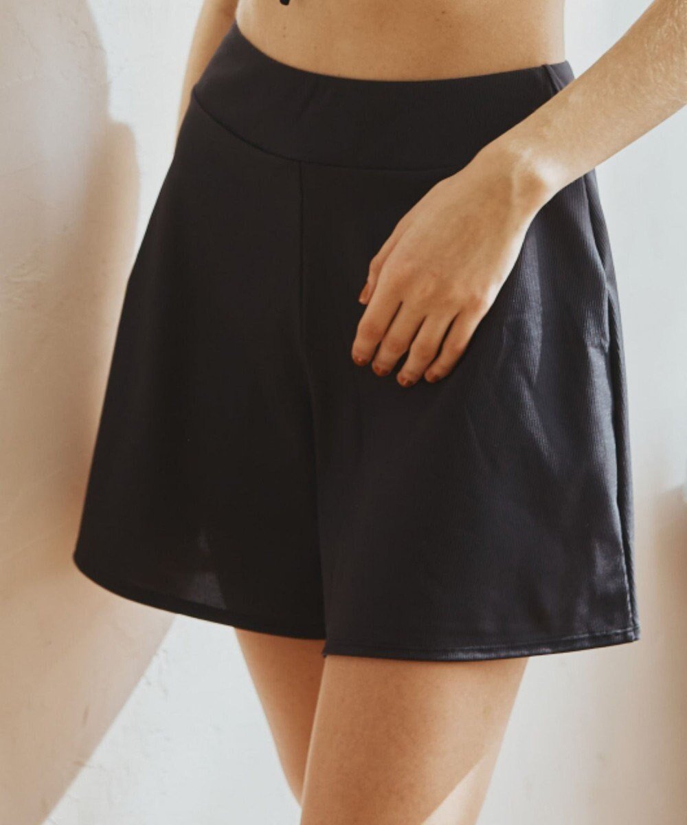 【三愛水着楽園/San-ai Resort】のショートパンツ 【San-ai Resort(サンアイリゾート)】 インテリア・キッズ・メンズ・レディースファッション・服の通販 founy(ファニー) 　ファッション　Fashion　レディースファッション　Fashion for Women　水着　Swimwear　レディース水着・ビーチウェア　Swimwear & Beachwear　ショート　Short, Short Length　シンプル　Simple, Minimal　バランス　Balance, Style Balance　夏　Summer　S/S・春夏　SS, Spring/Summer, Warm Season　水着　Swimsuit, Swimwear　A/W・秋冬　Autumn/Winter　ブラック|ID: prp329100004588991 ipo3291000000033655925