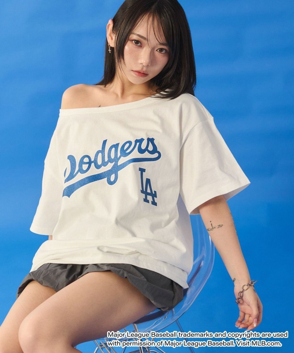 【ウィゴー/WEGO】の別注MLBオフショルビッグT インテリア・キッズ・メンズ・レディースファッション・服の通販 founy(ファニー) 　ファッション　Fashion　レディースファッション　Ladies' Fashion Online　トップス・カットソー　Tops/Tshirt　シャツ/ブラウス　Shirts/Blouses　ロング / Tシャツ　T-Shirts　カットソー　Cut and Sewn　カットソー　Cut And Sew　カーゴパンツ　Cargo Pants　ショート　Short　スニーカー　Sneakers　スポーツ　Sports　トレンド　Trend　ボトム　Bottom　別注　Special Order　夏　Summer　春　Spring　S/S・春夏　Ss・Spring/Summer　柄1|ID: prp329100004589082 ipo3291000000032672772